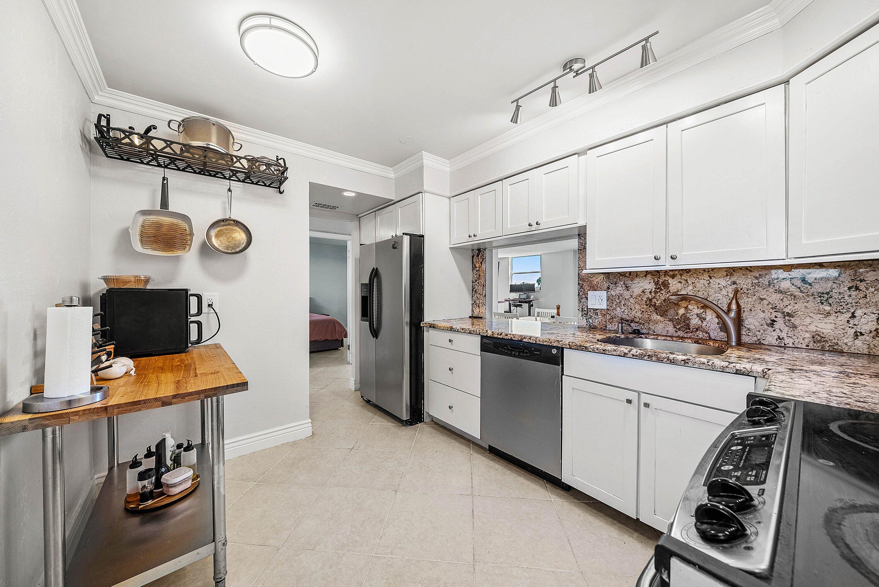 6699 NW 2nd Avenue 415