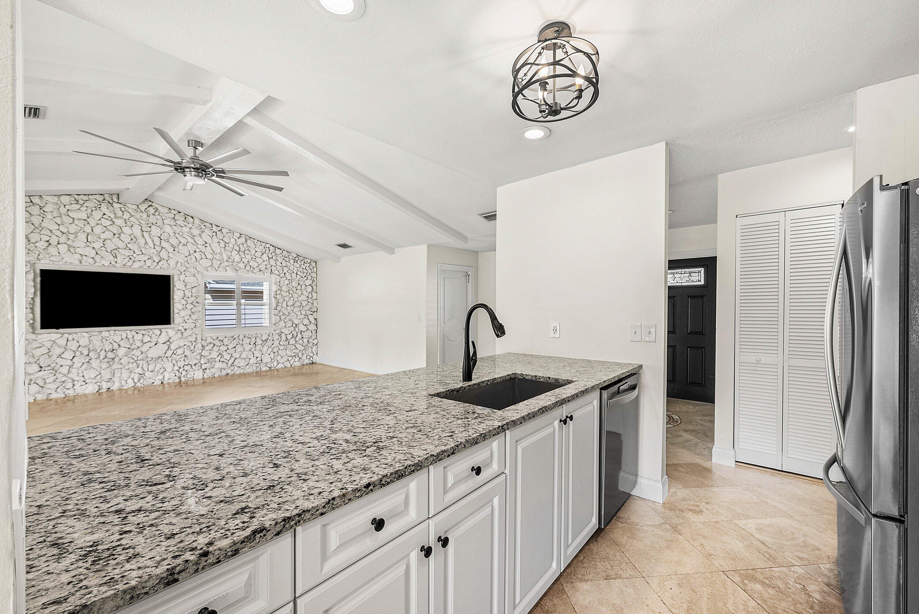 1508 Cormorant Road