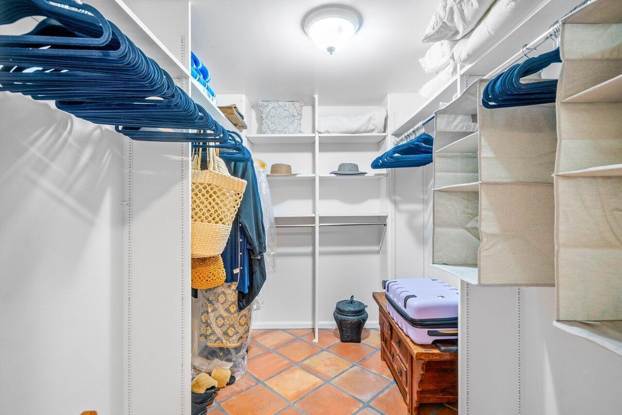 899 Jeffery Street 3050