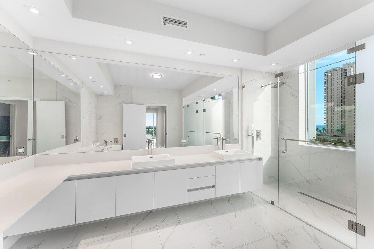 3100 N Ocean Drive P705