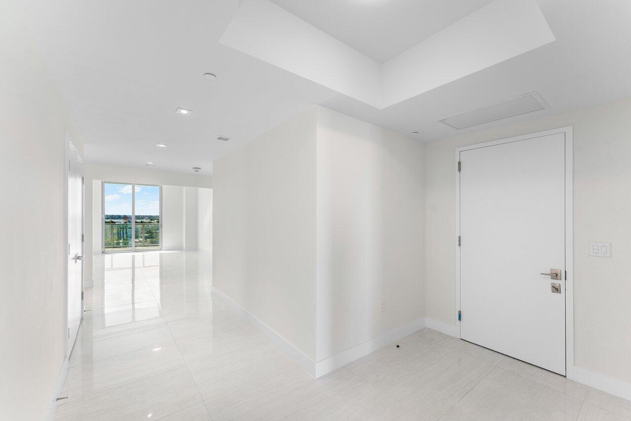 3100 N Ocean Drive P705