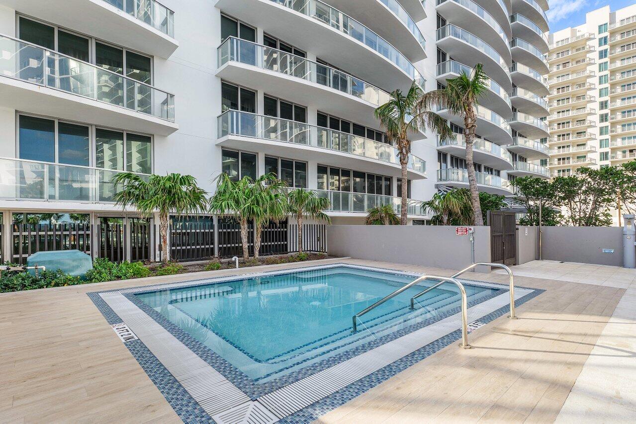3100 N Ocean Drive P705