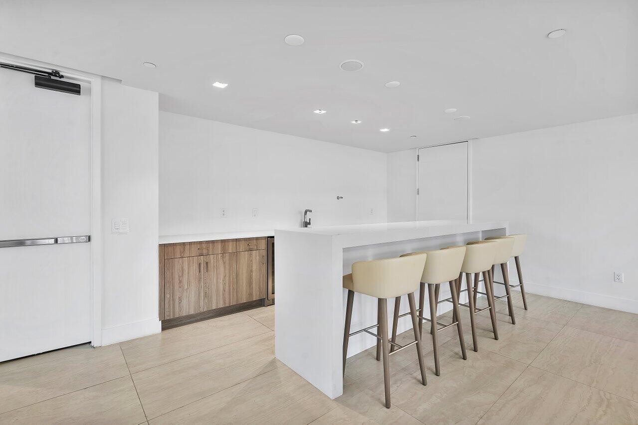 3100 N Ocean Drive P705