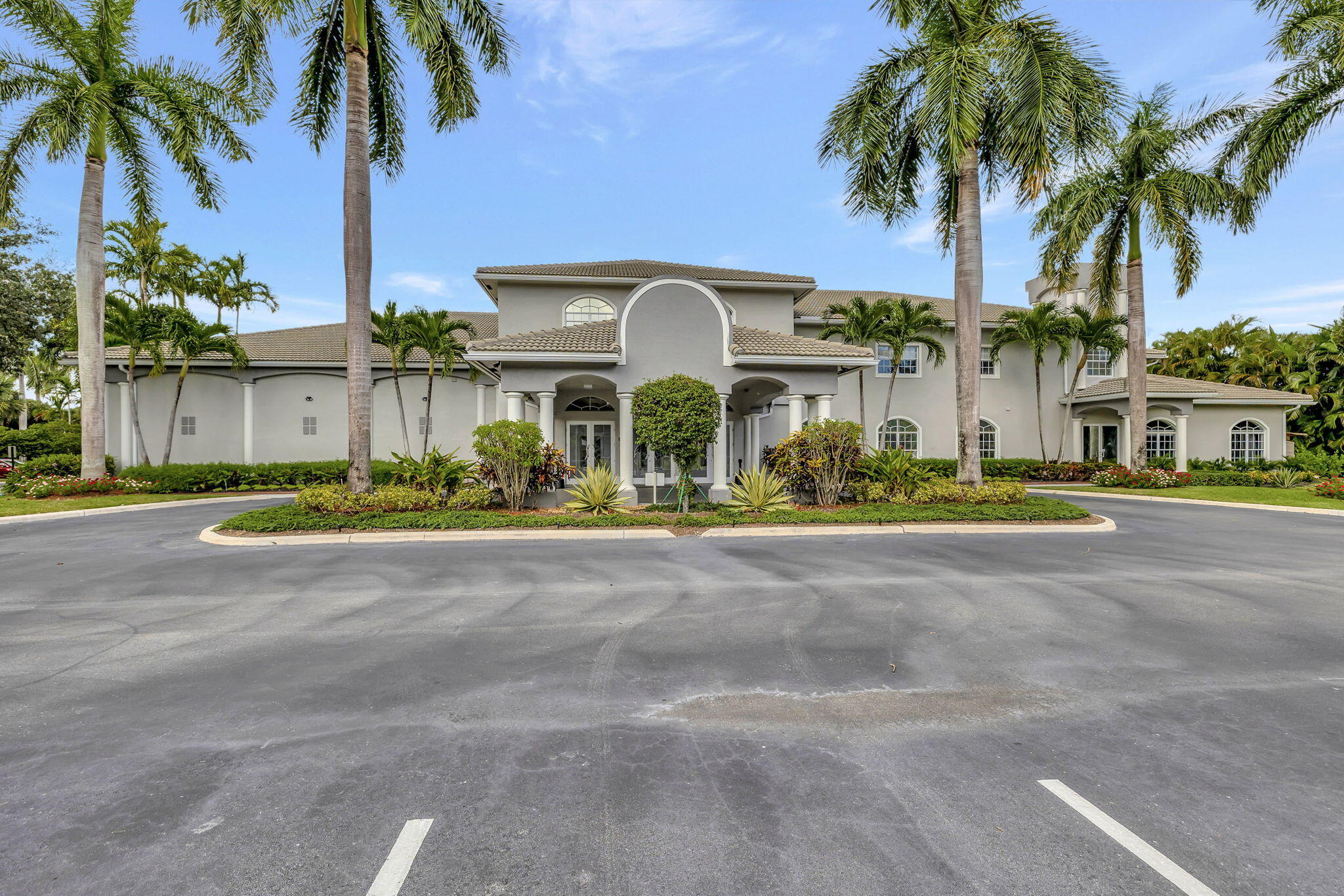 10585 Royal Caribbean Circle