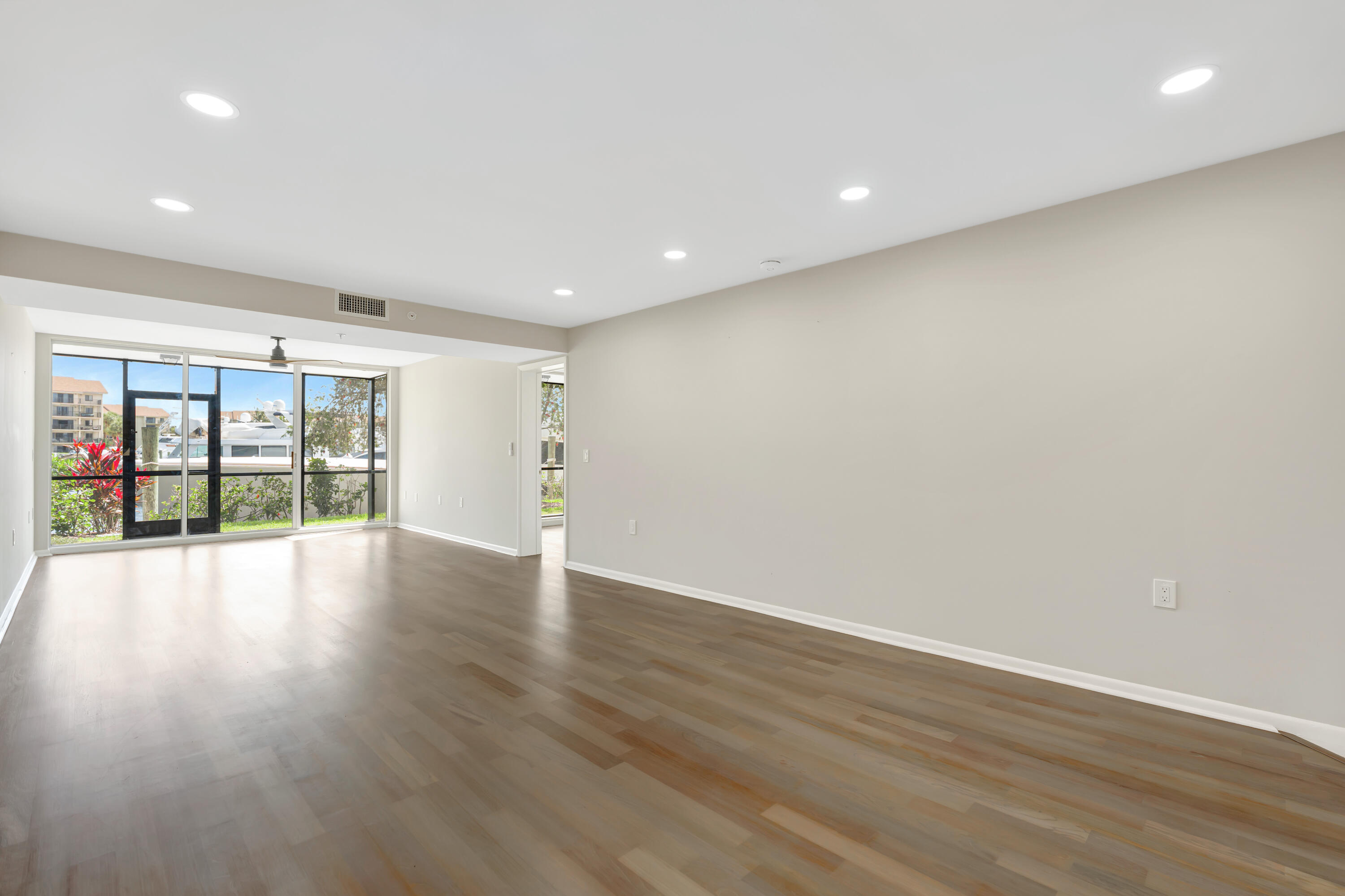 2501 Marina Isle Way 104