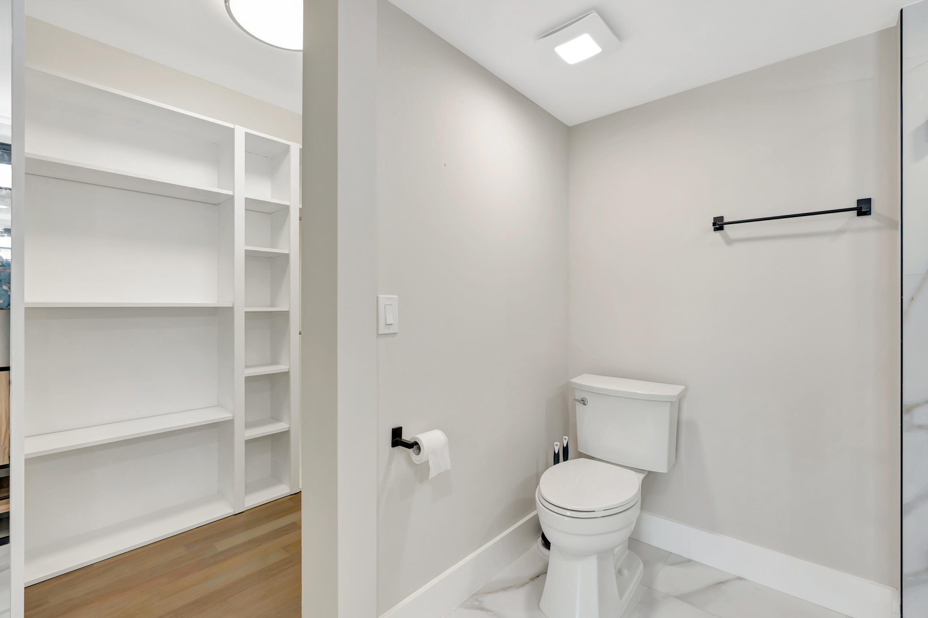 2501 Marina Isle Way 104