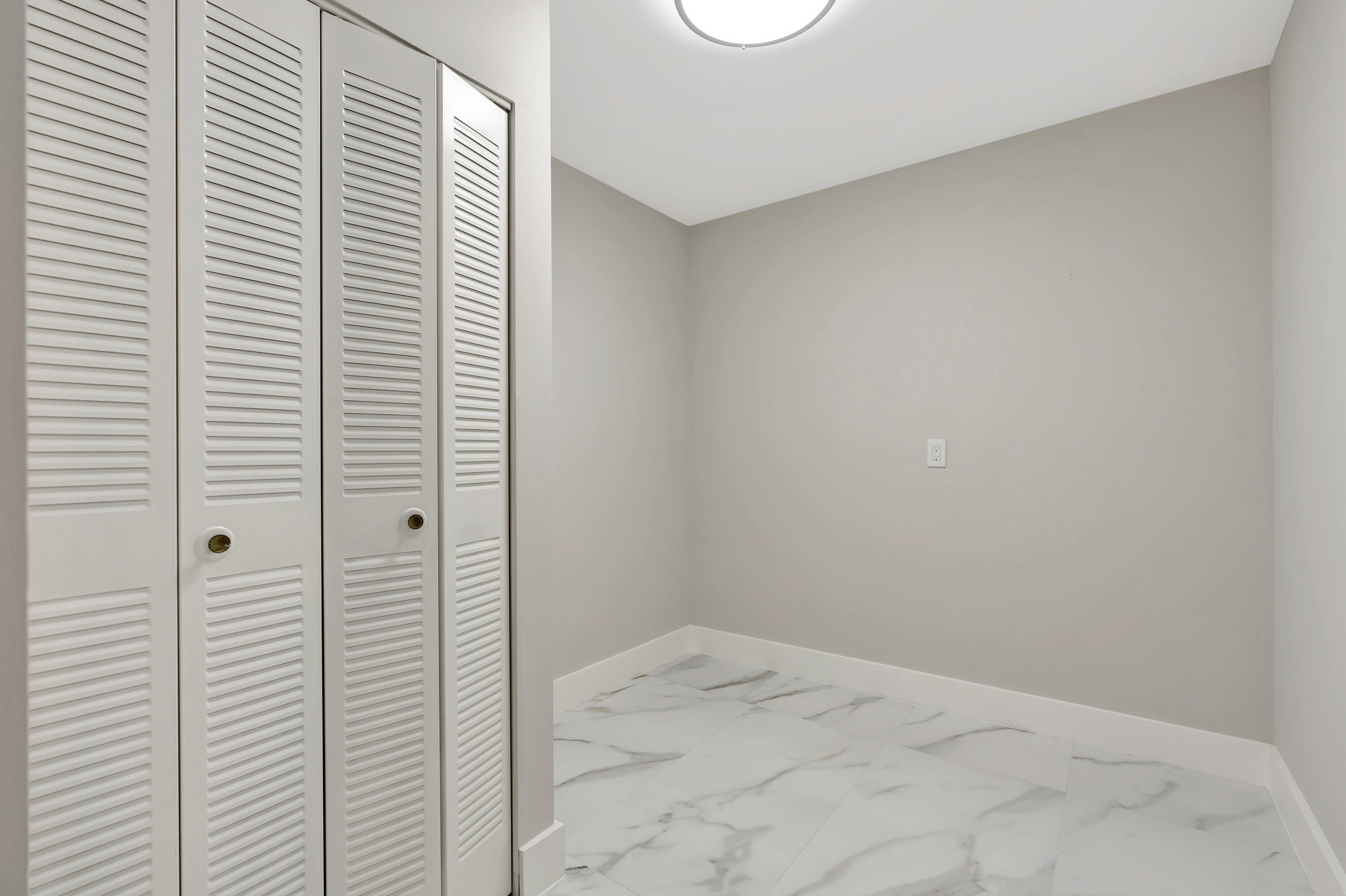 2501 Marina Isle Way 104