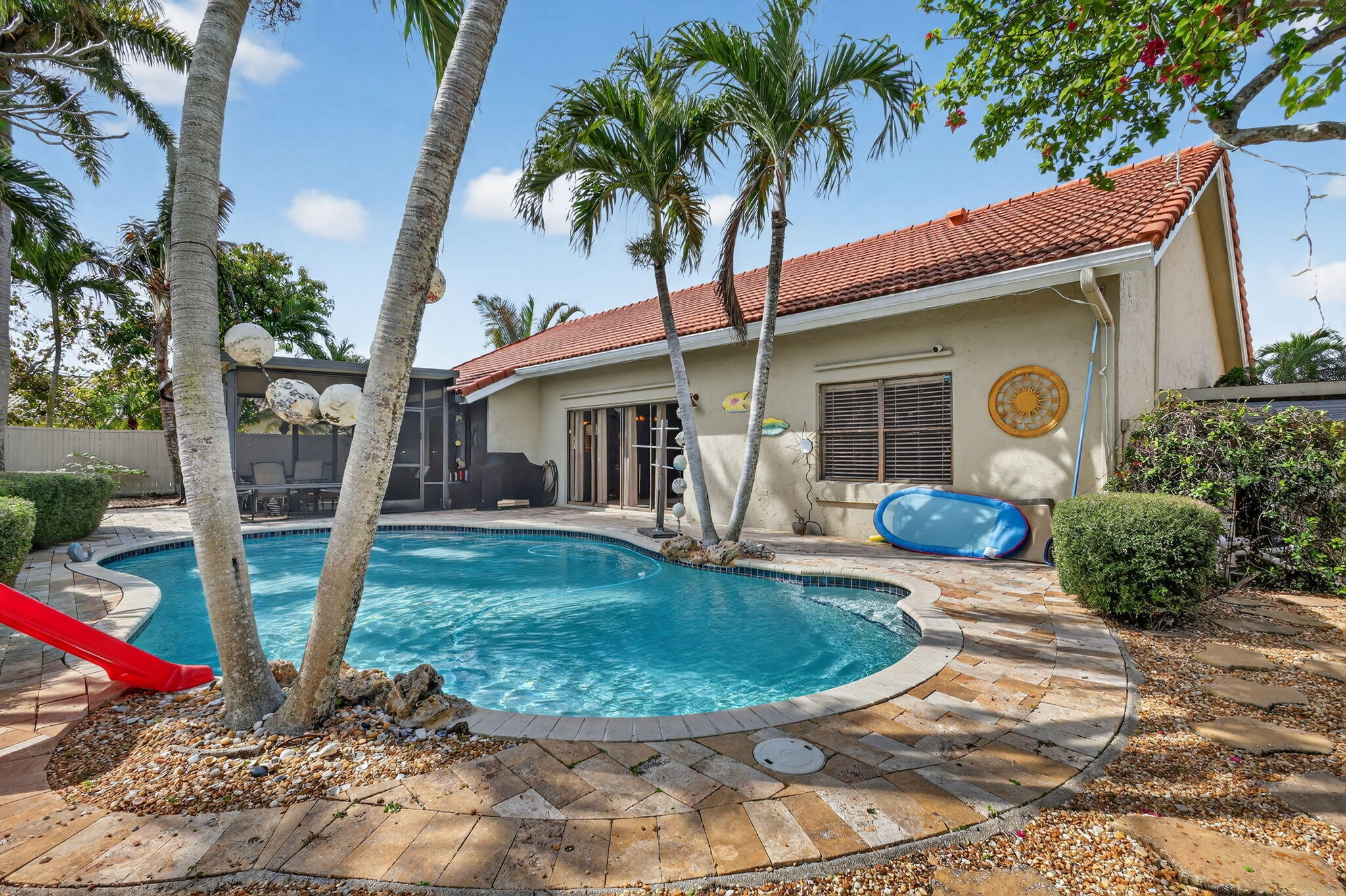 5875 Sun Pointe Circle