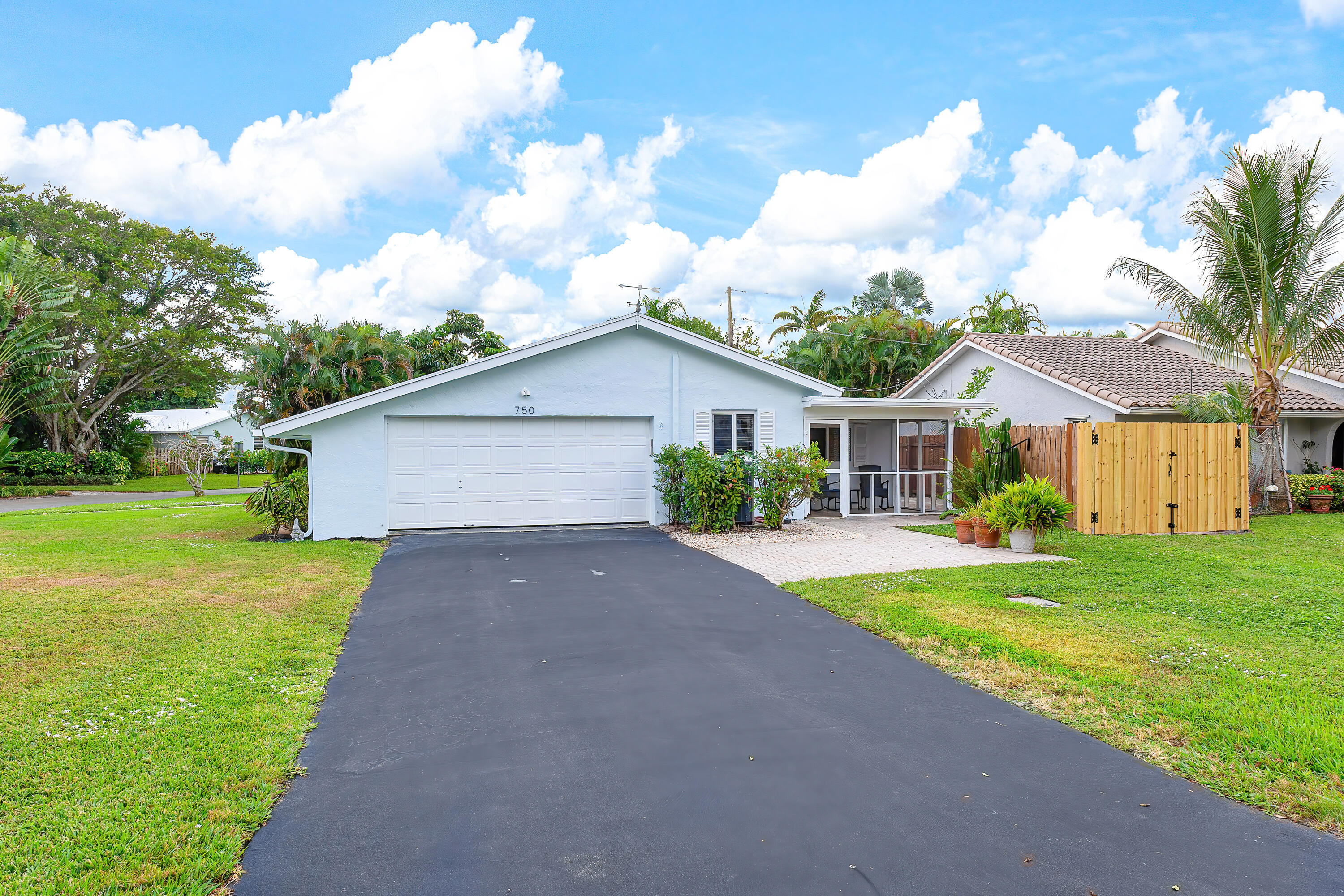 750 Heron Drive