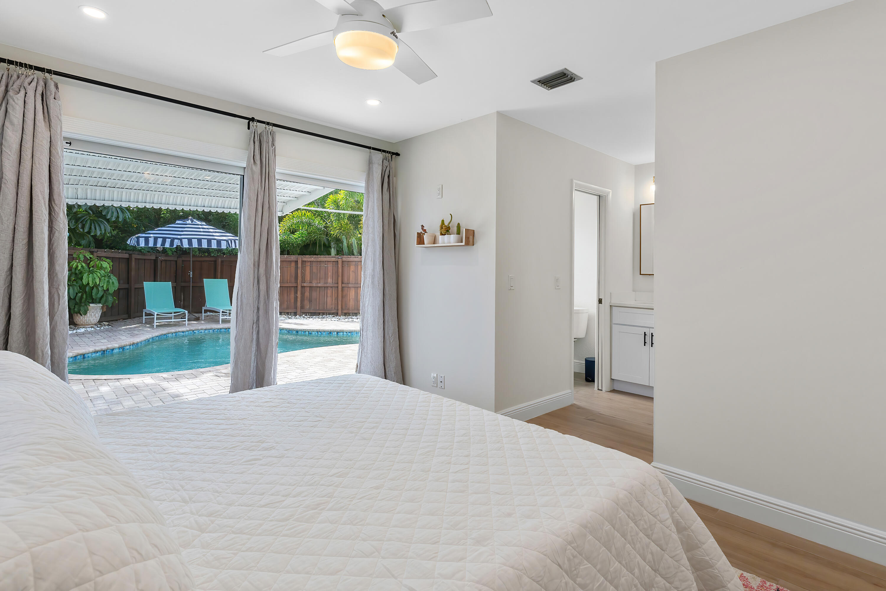 750 Heron Drive