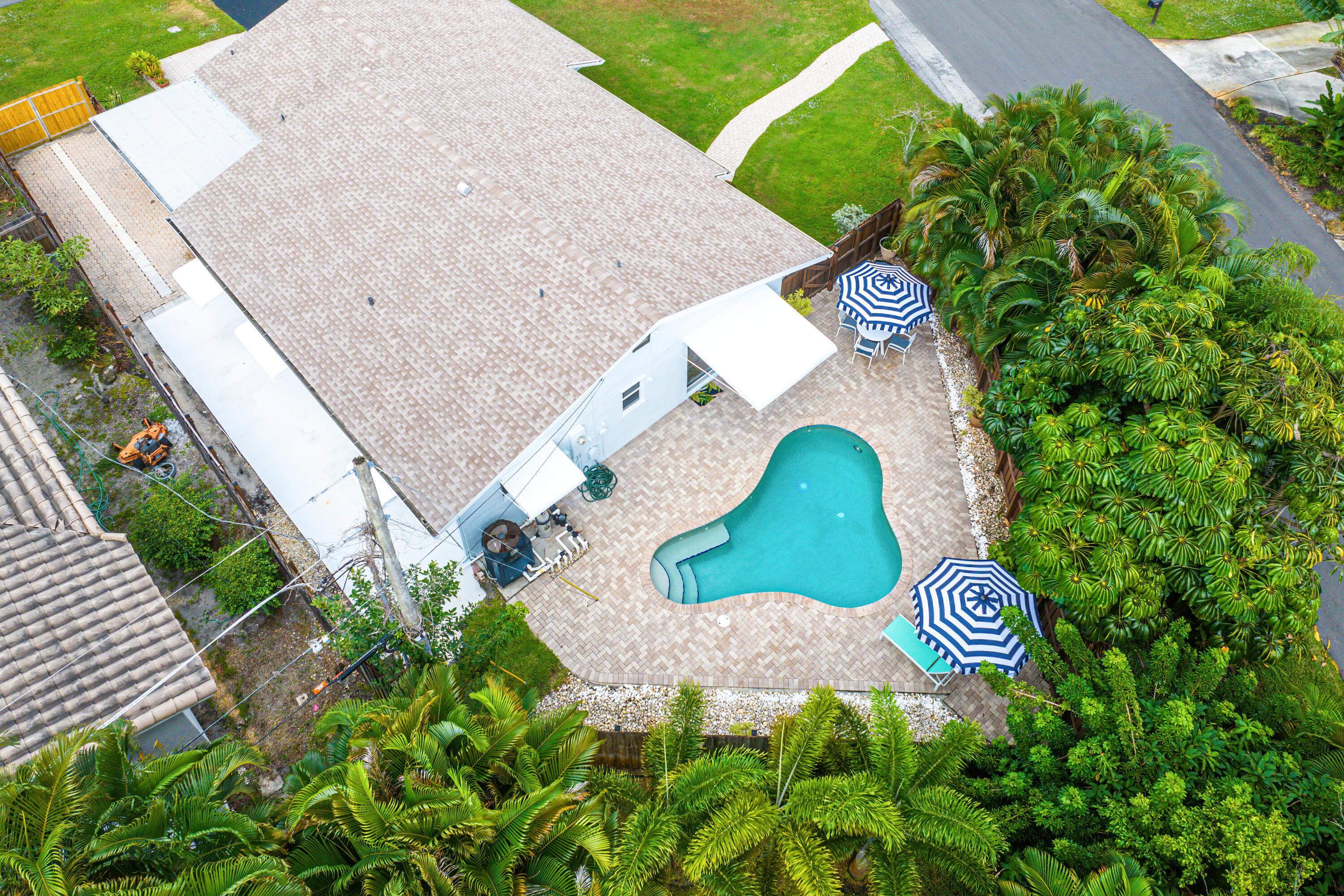 750 Heron Drive
