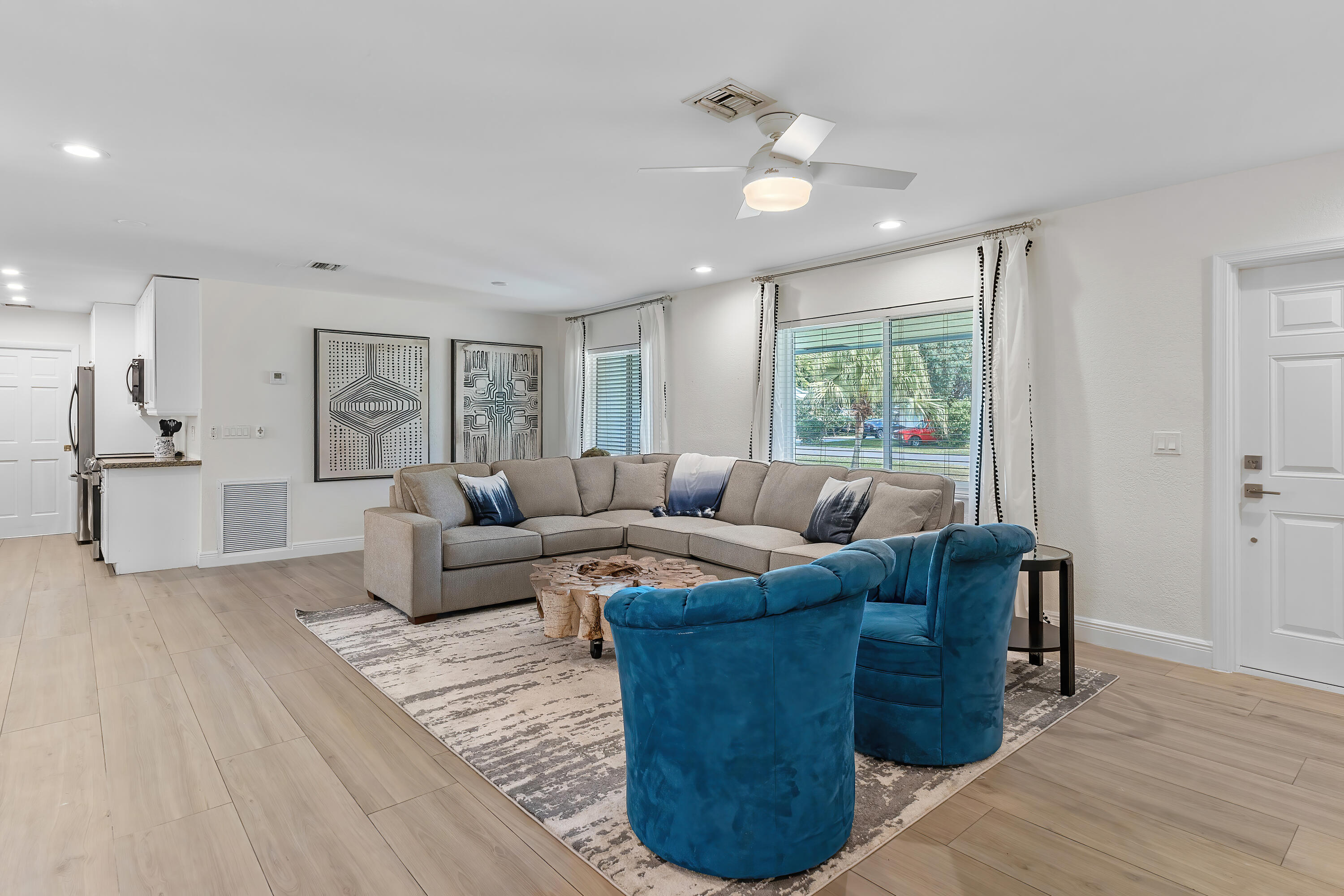 750 Heron Drive