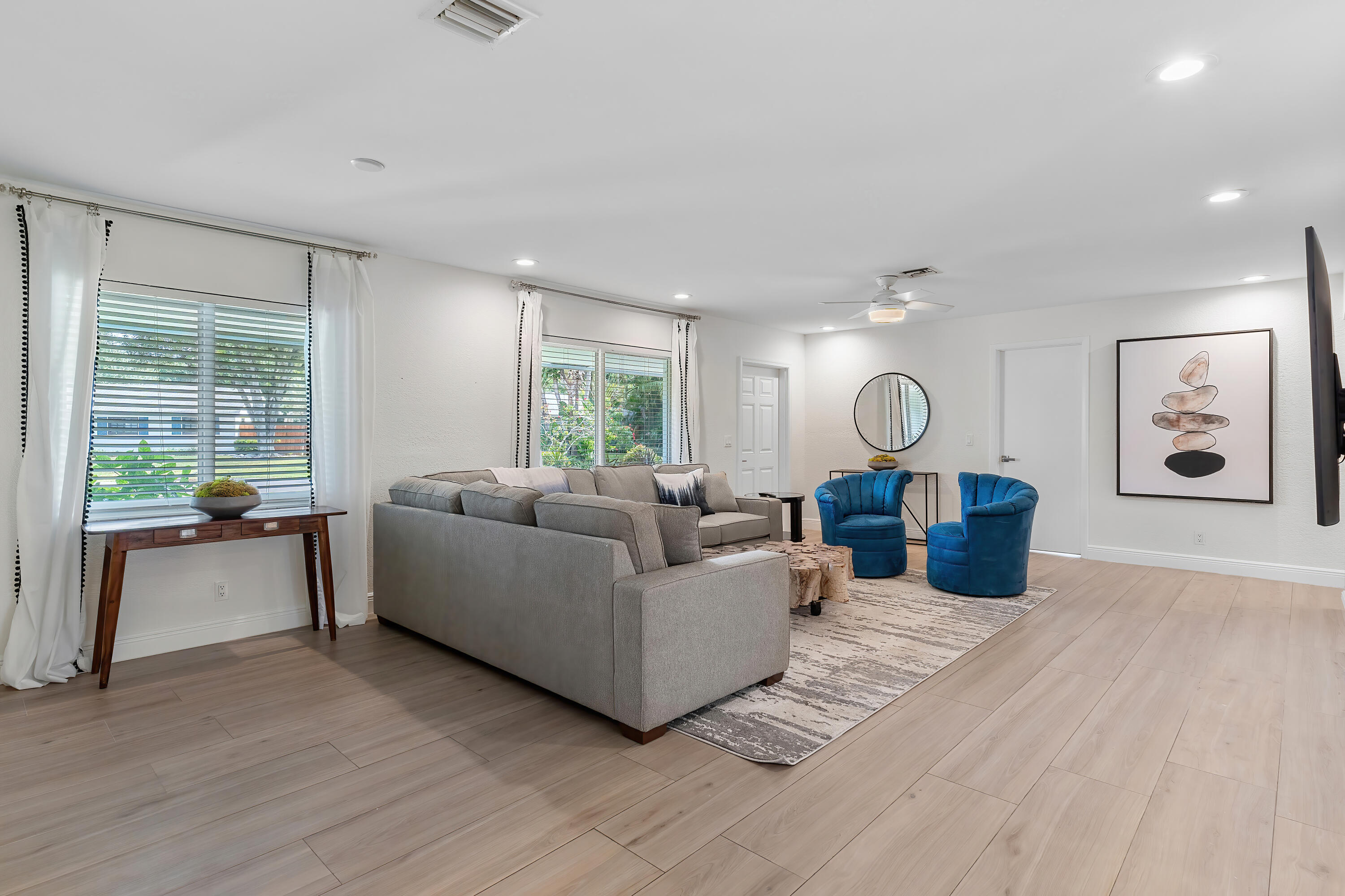 750 Heron Drive