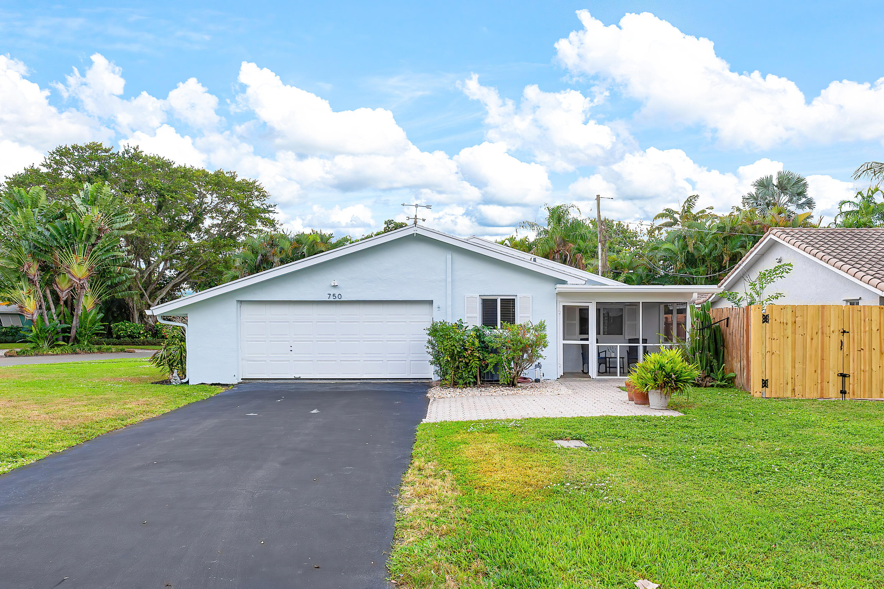 750 Heron Drive