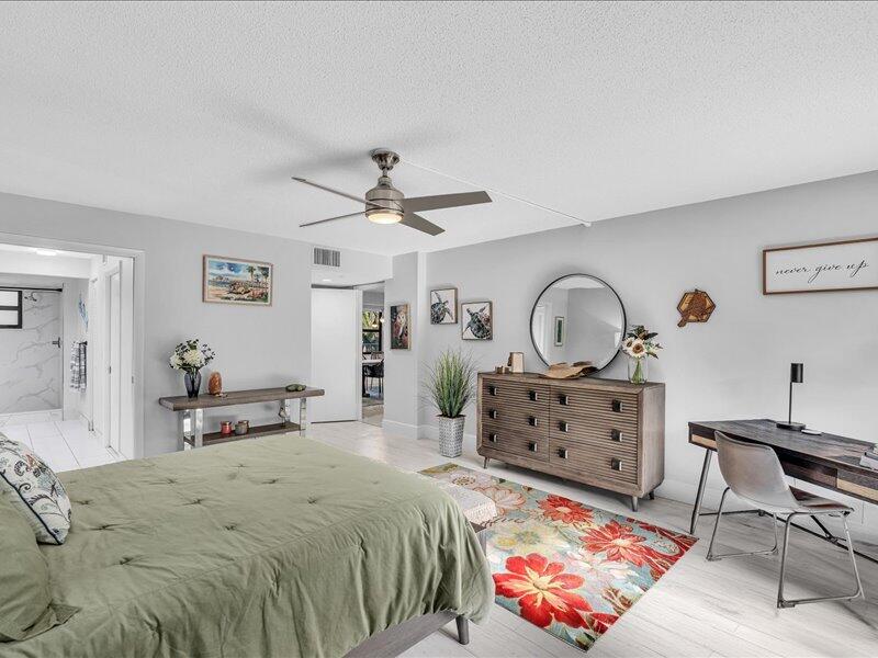 277 N Ocean Boulevard 102