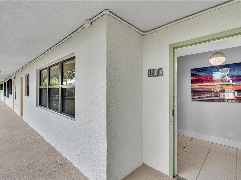 277 N Ocean Boulevard 102