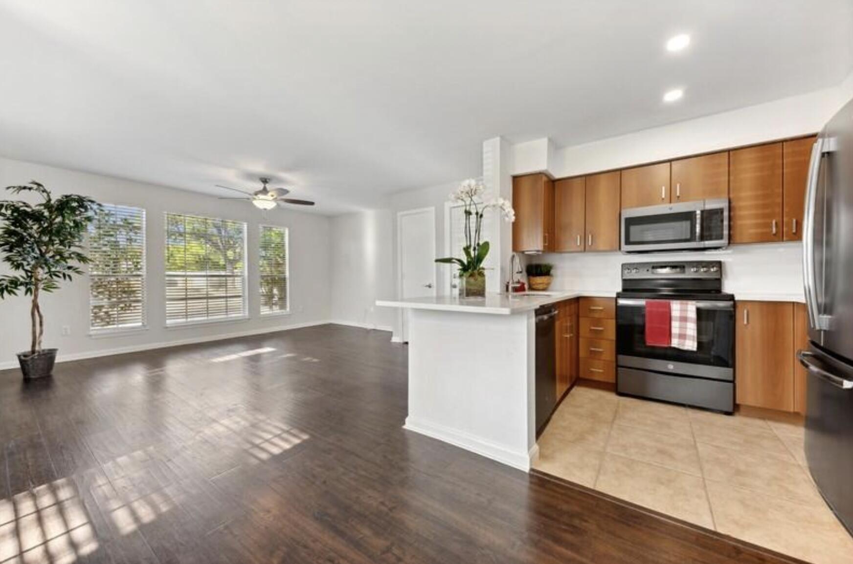 1205 Crystal Way Unit G