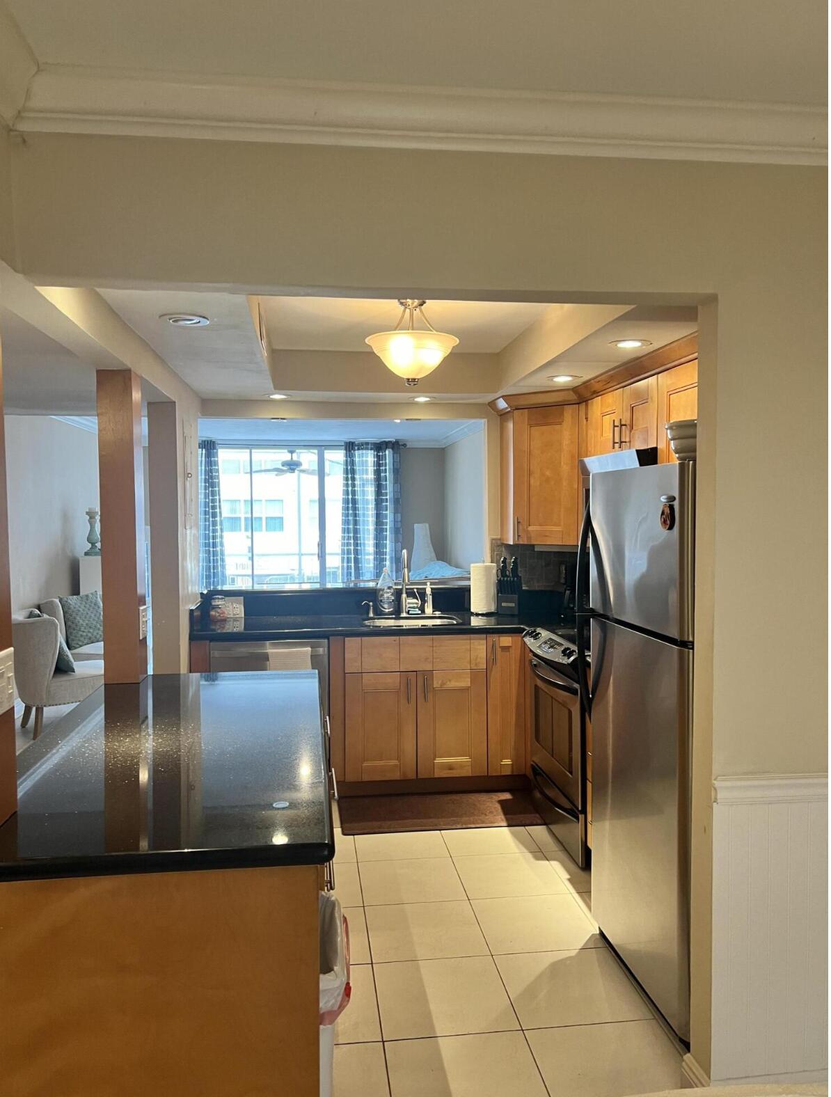 777 S Federal Highway 101 M