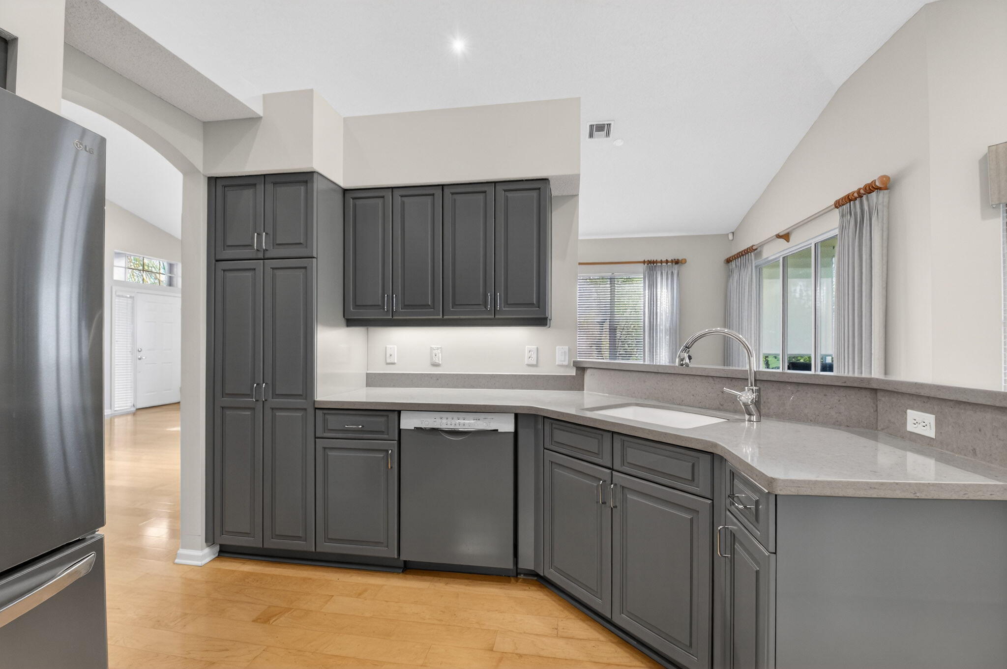 6894 Swan Sea Lane