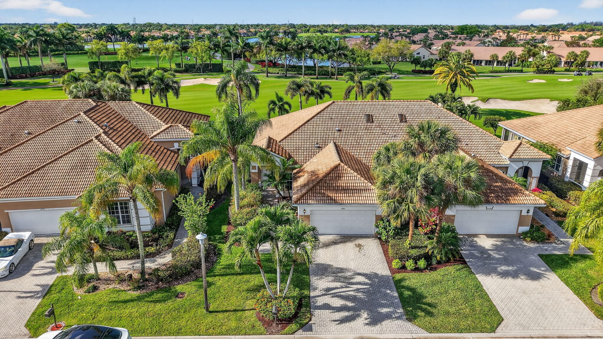 6894 Swan Sea Lane
