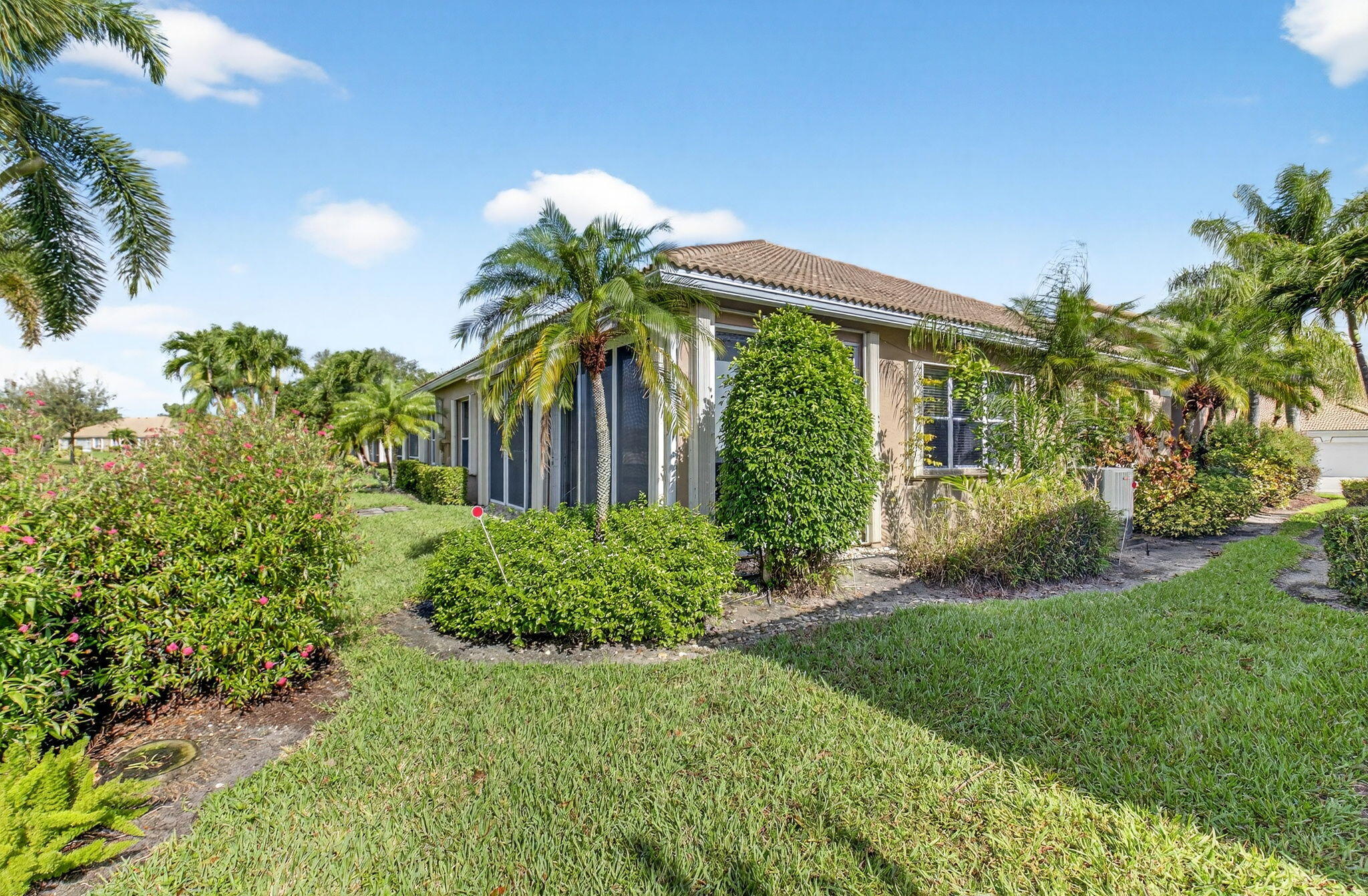 6894 Swan Sea Lane