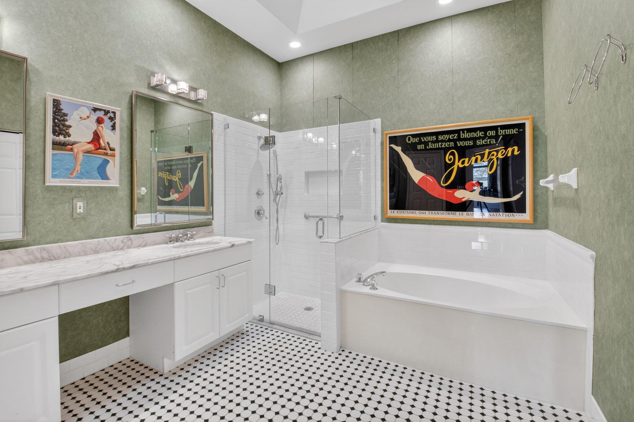 6894 Swan Sea Lane