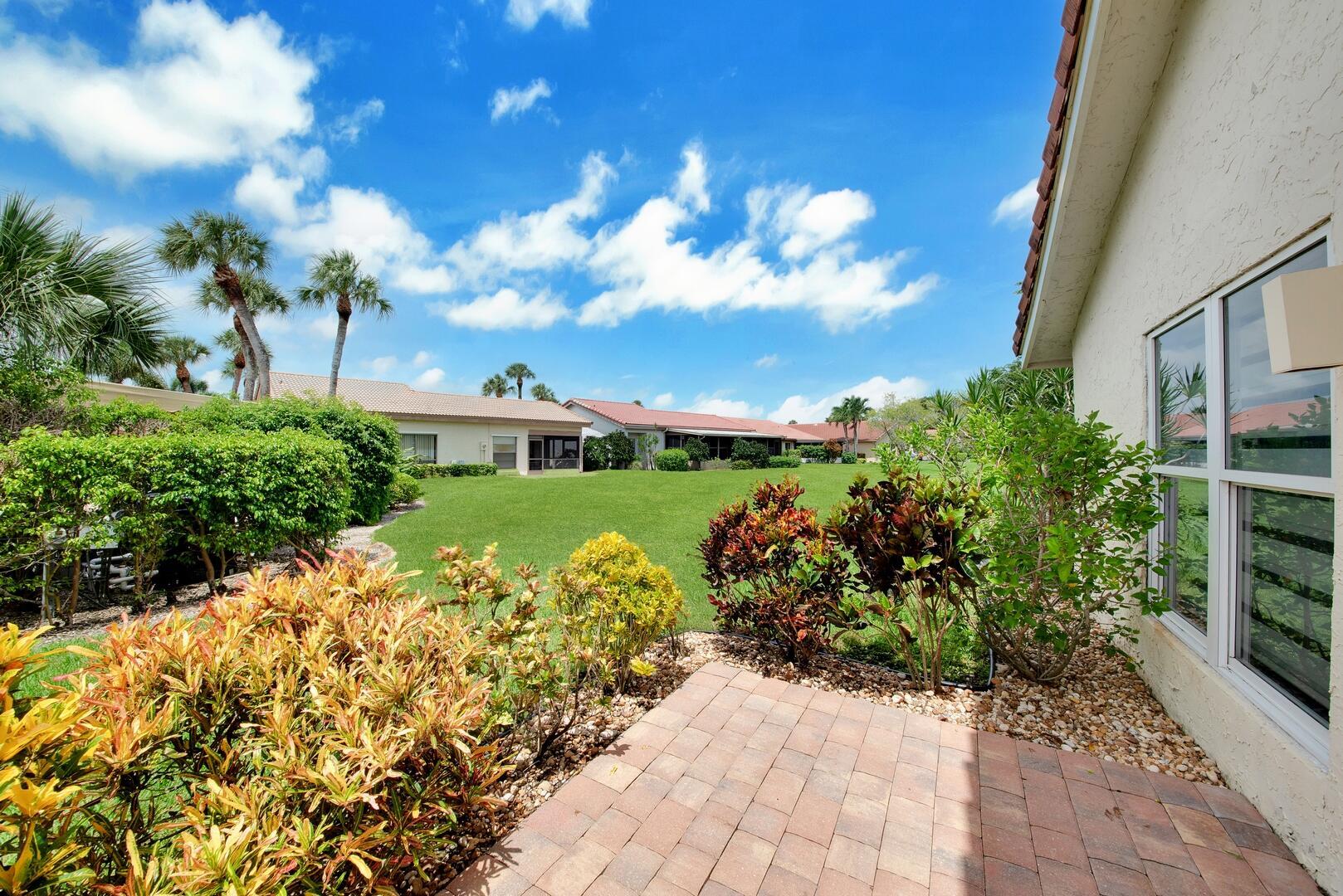 5529 Lakeview Mews Terrace