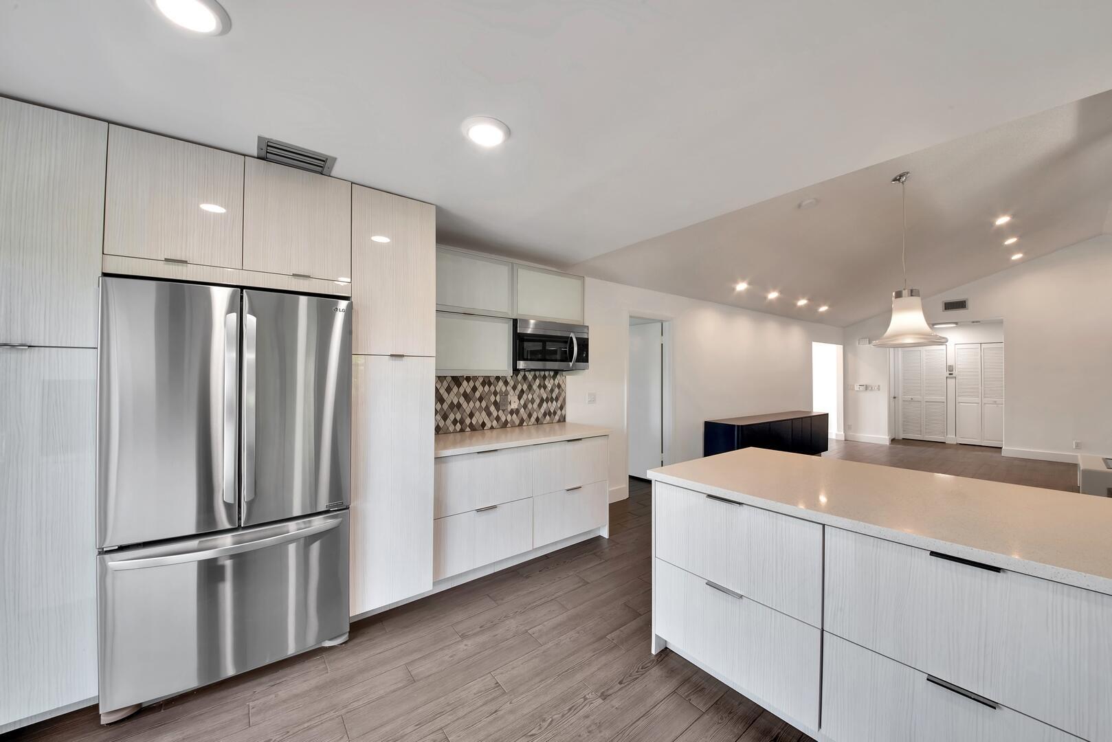 5529 Lakeview Mews Terrace