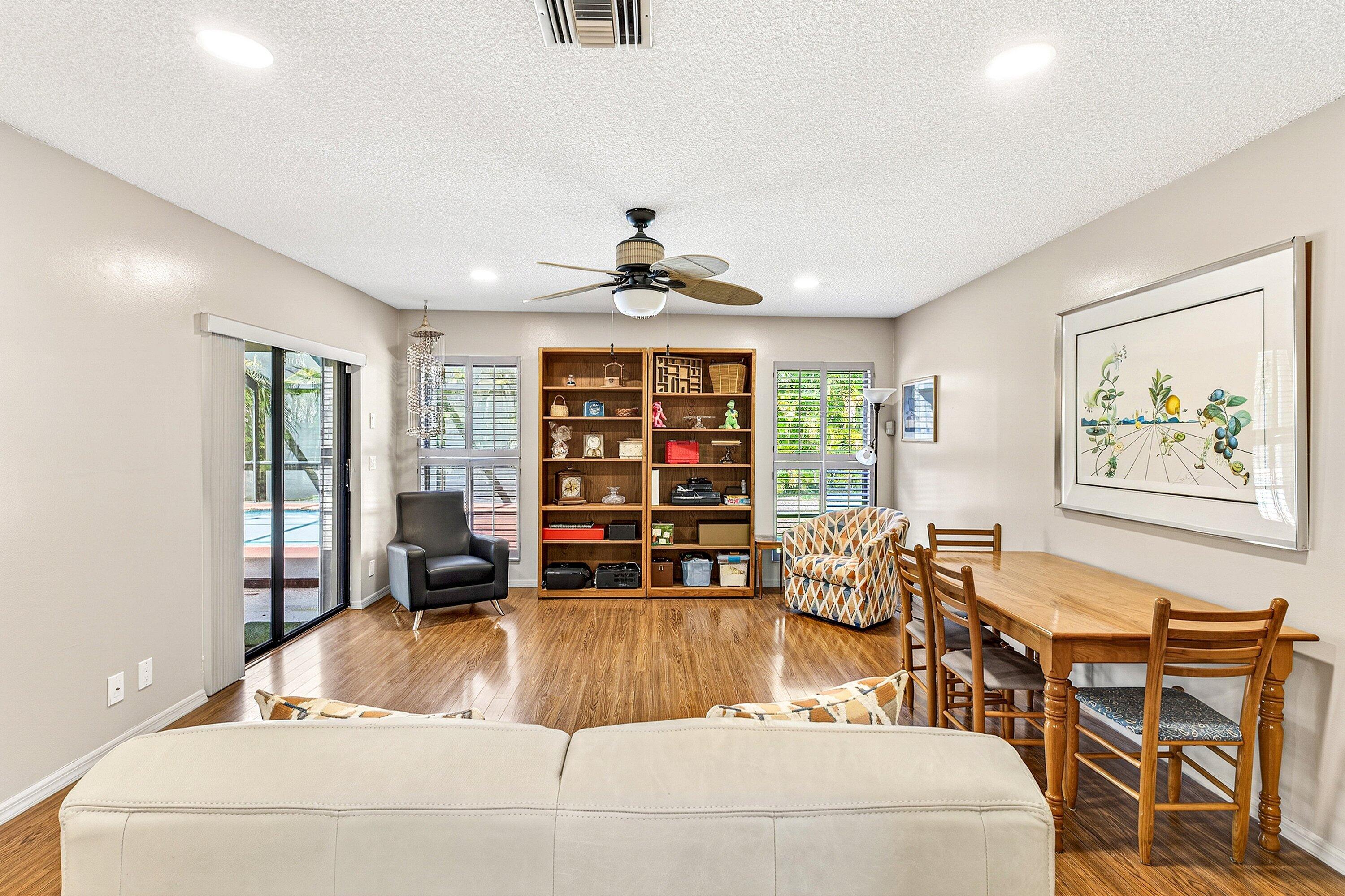 10299 S 186th Ct S S