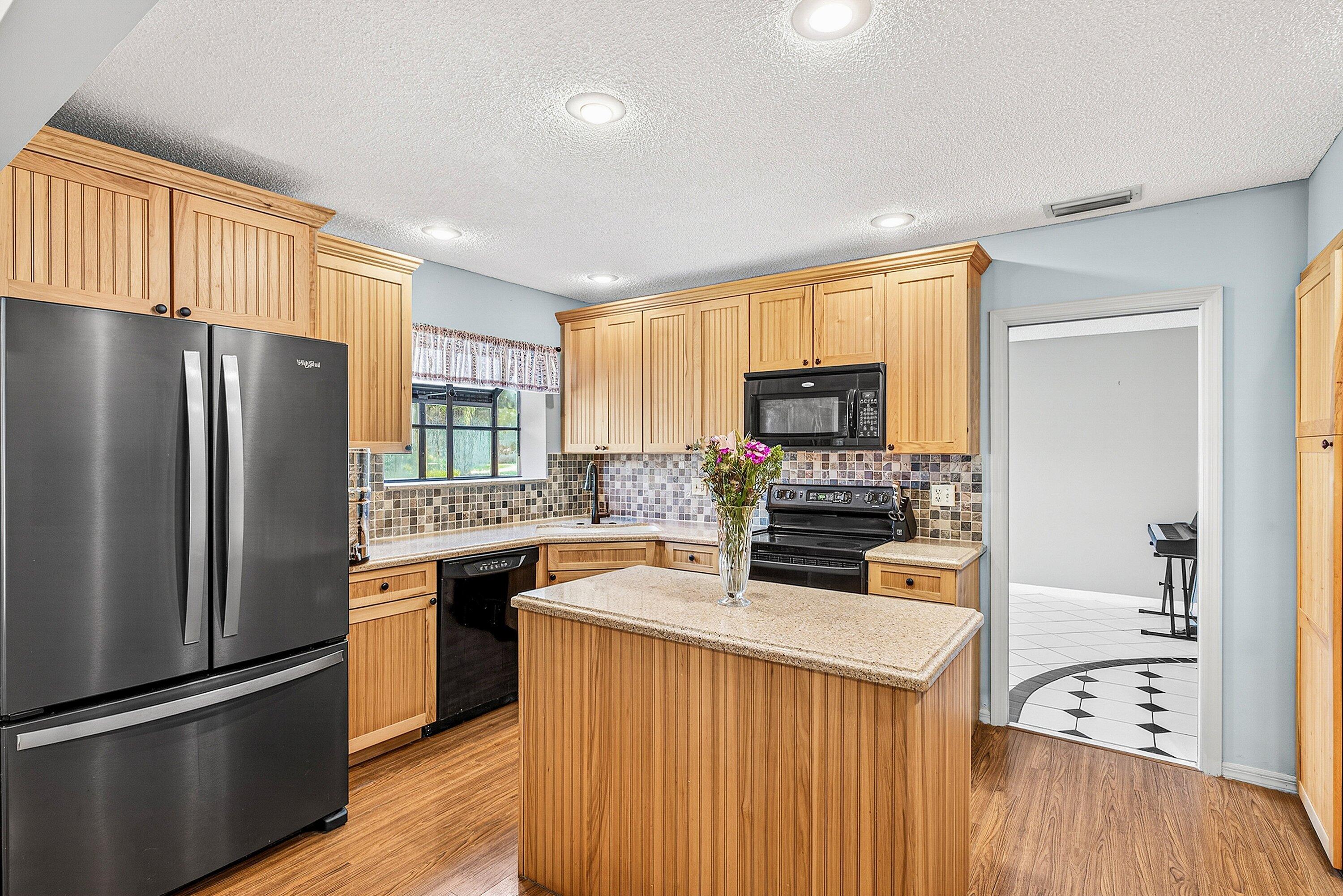 10299 S 186th Ct S S