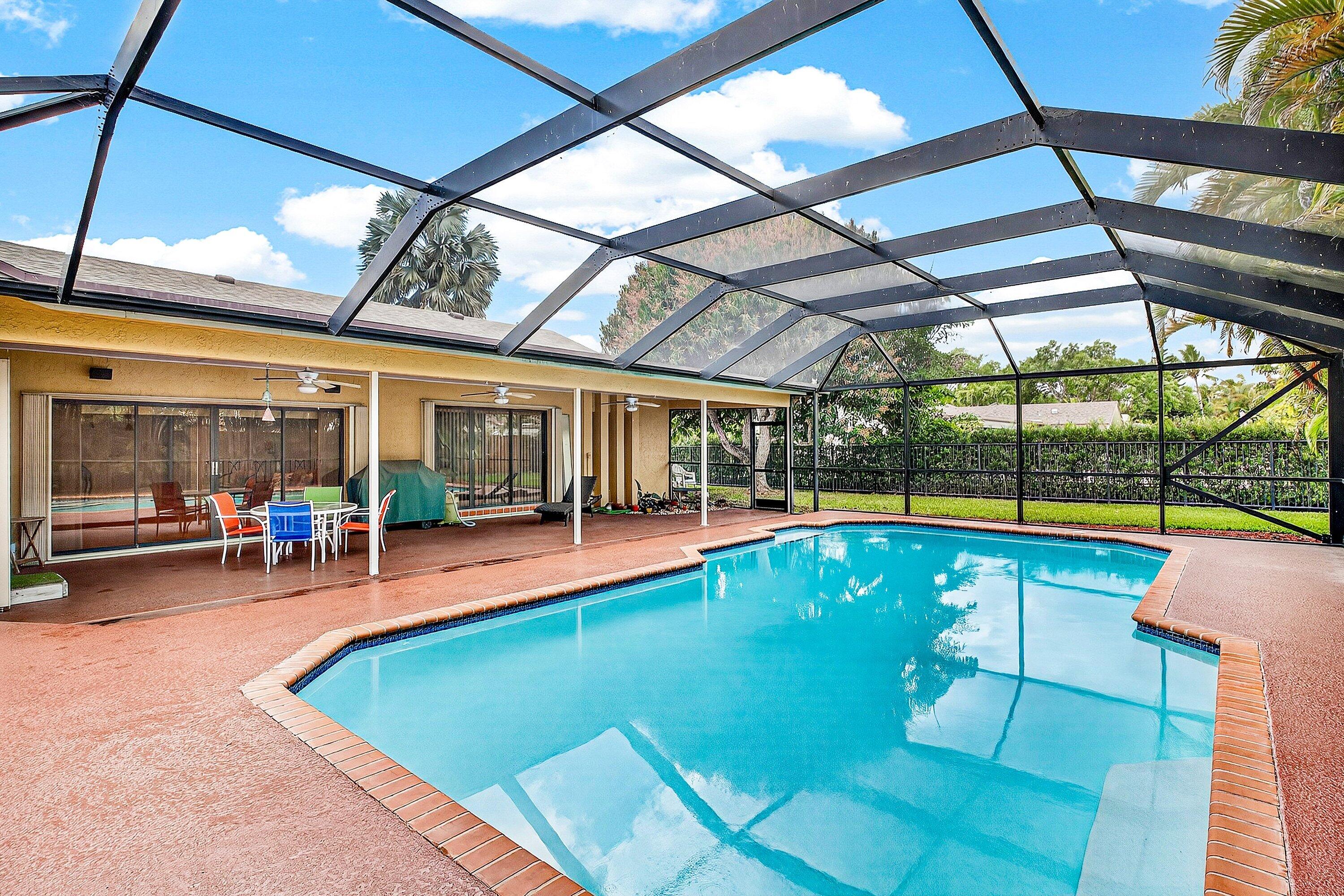 10299 S 186th Ct S S