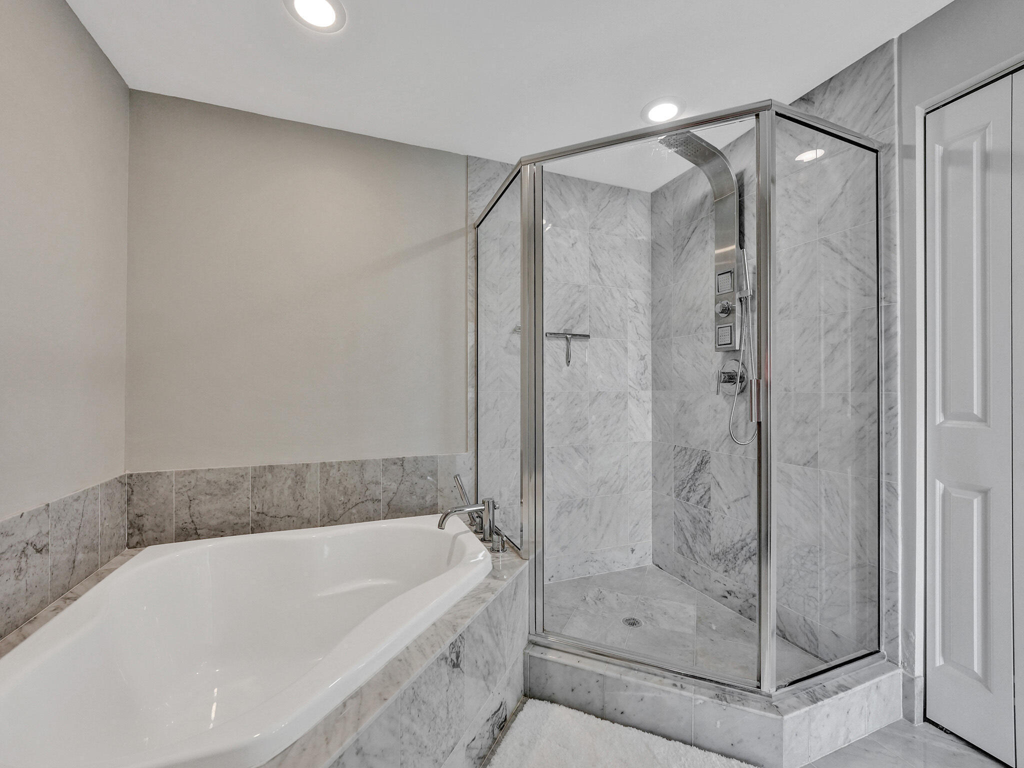 225 NE 1st Street 412