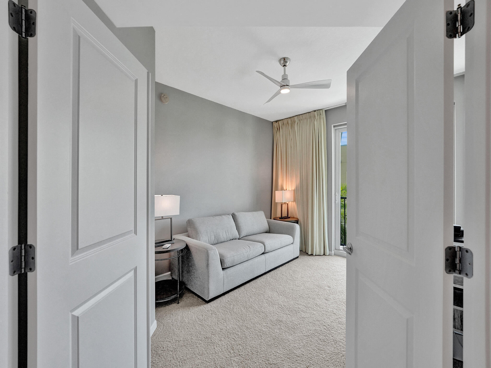 225 NE 1st Street 412