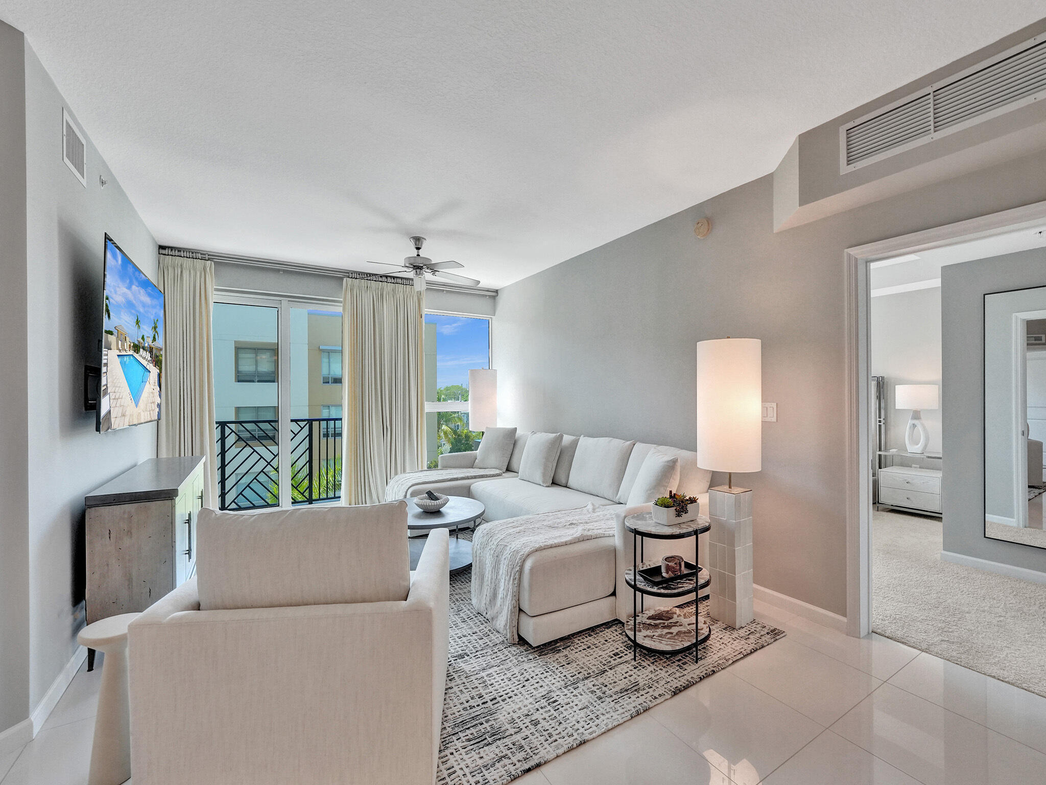 225 NE 1st Street 412