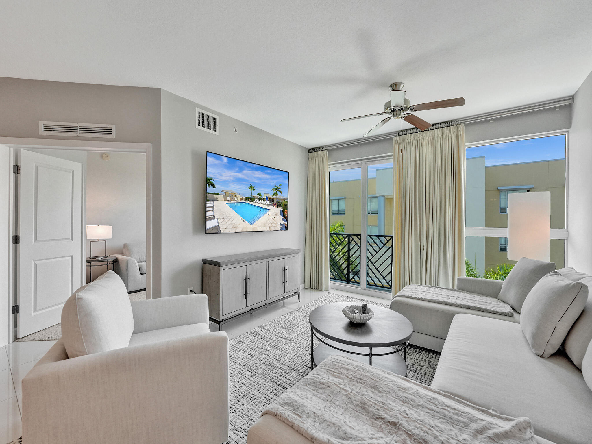 225 NE 1st Street 412