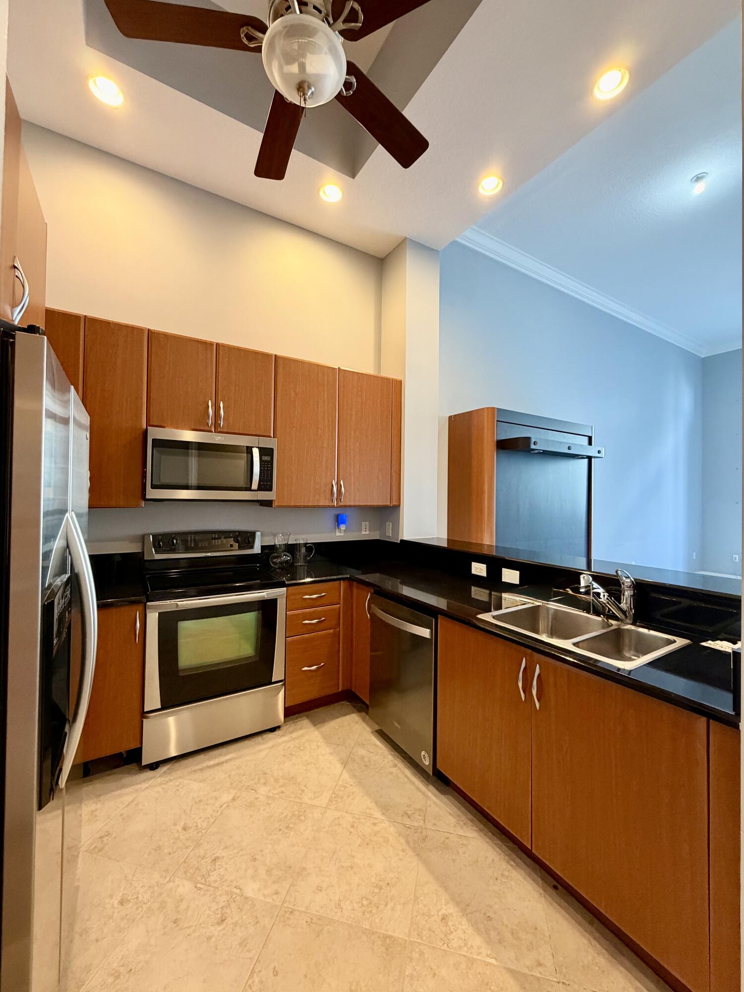 701 S Olive Avenue 317