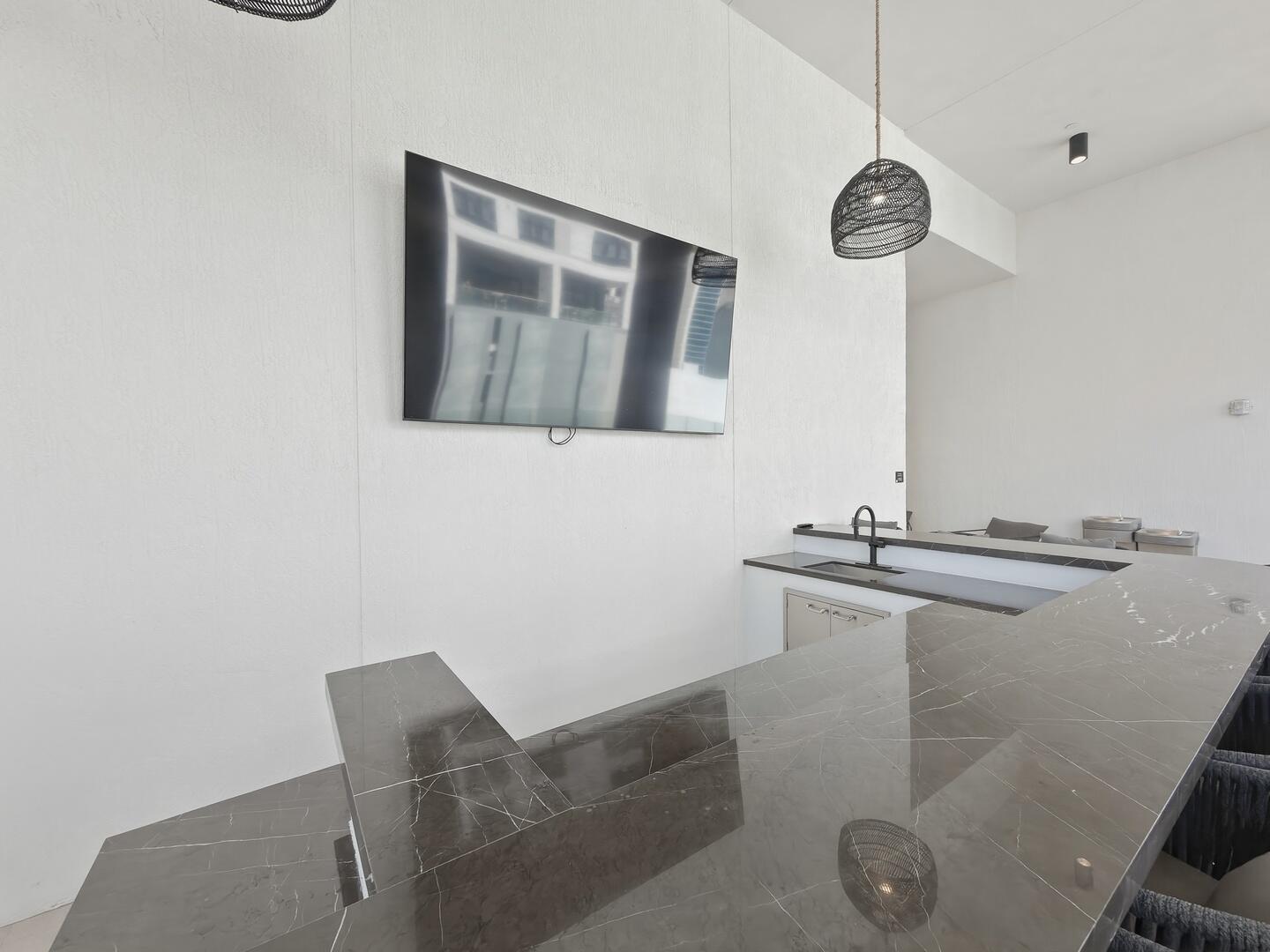 225 N Miami Avenue Unit: 2002