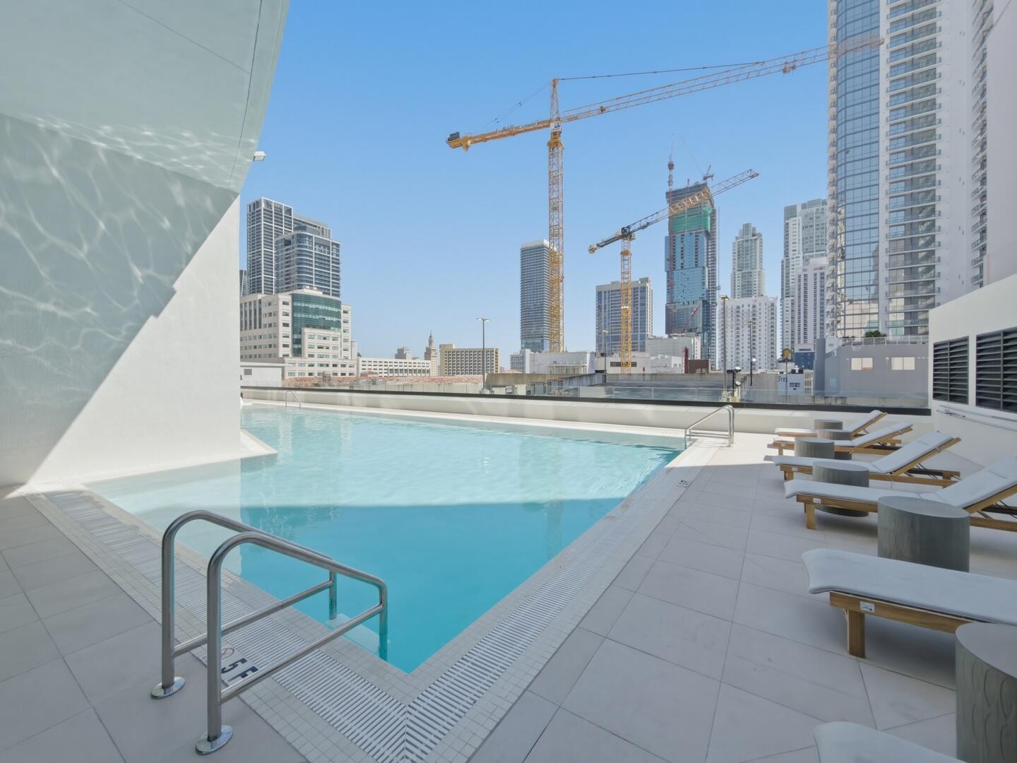 225 N Miami Avenue Unit: 2002