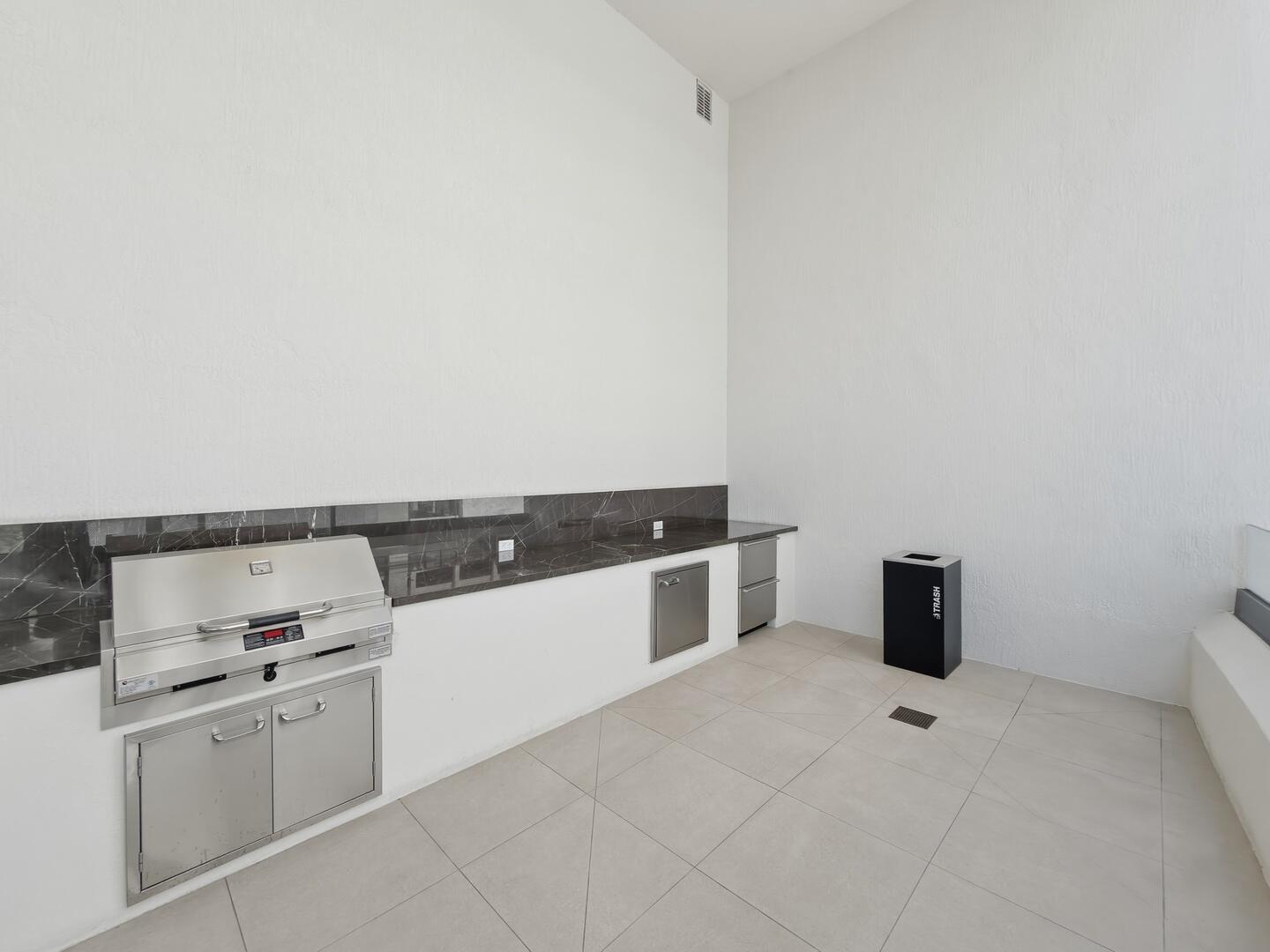 225 N Miami Avenue Unit: 2002