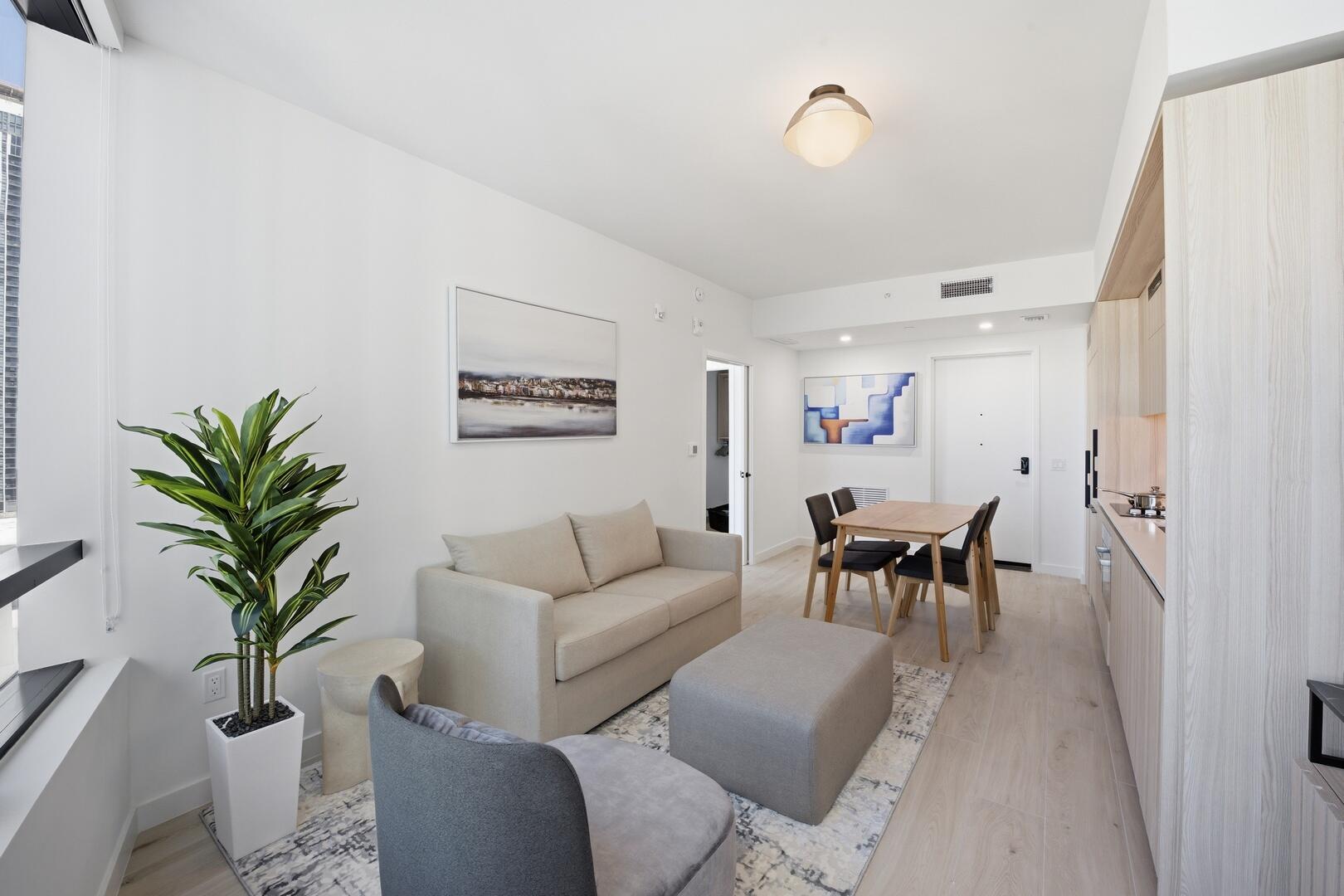 225 N Miami Avenue Unit: 2002