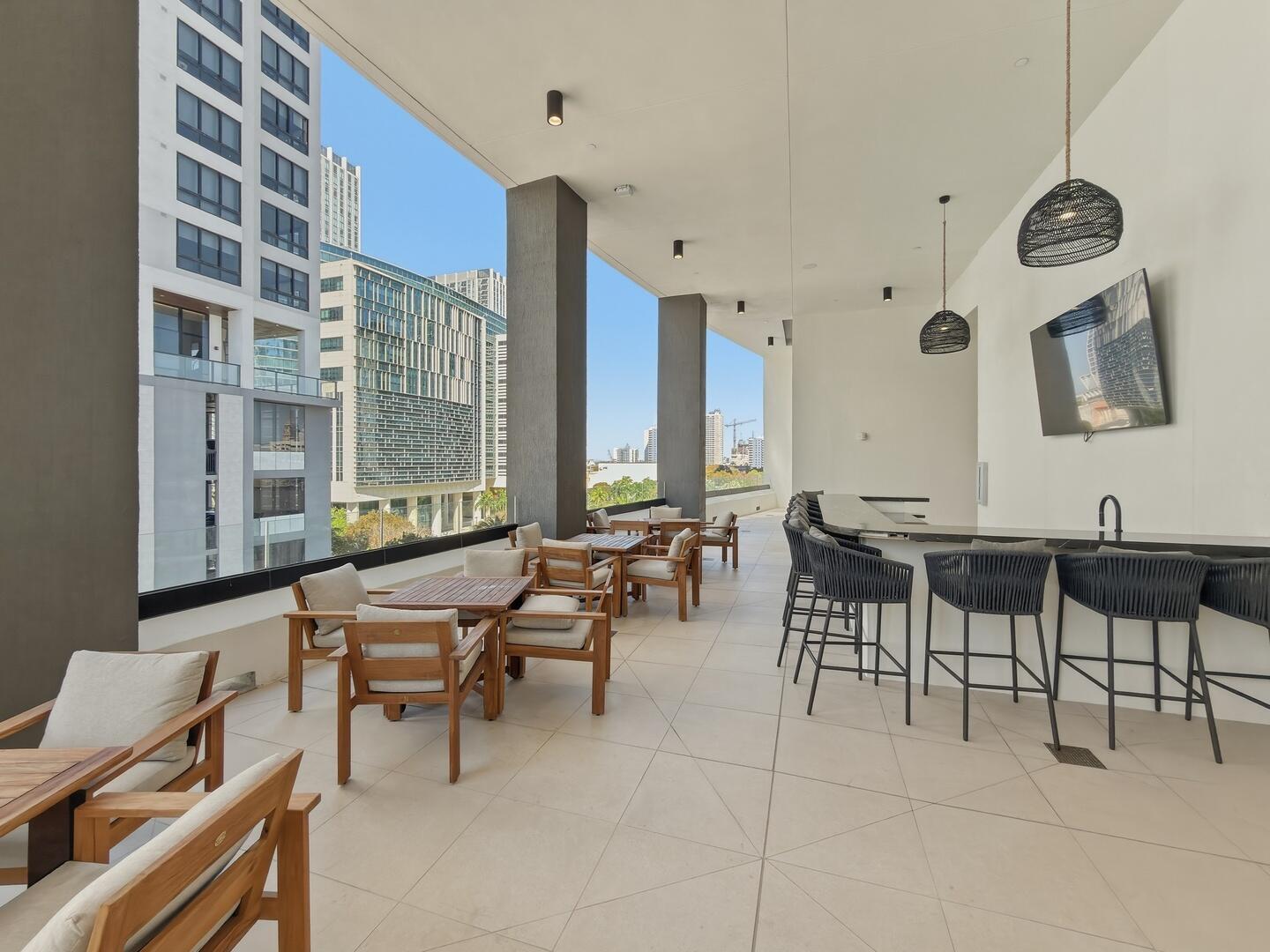225 N Miami Avenue Unit: 2002