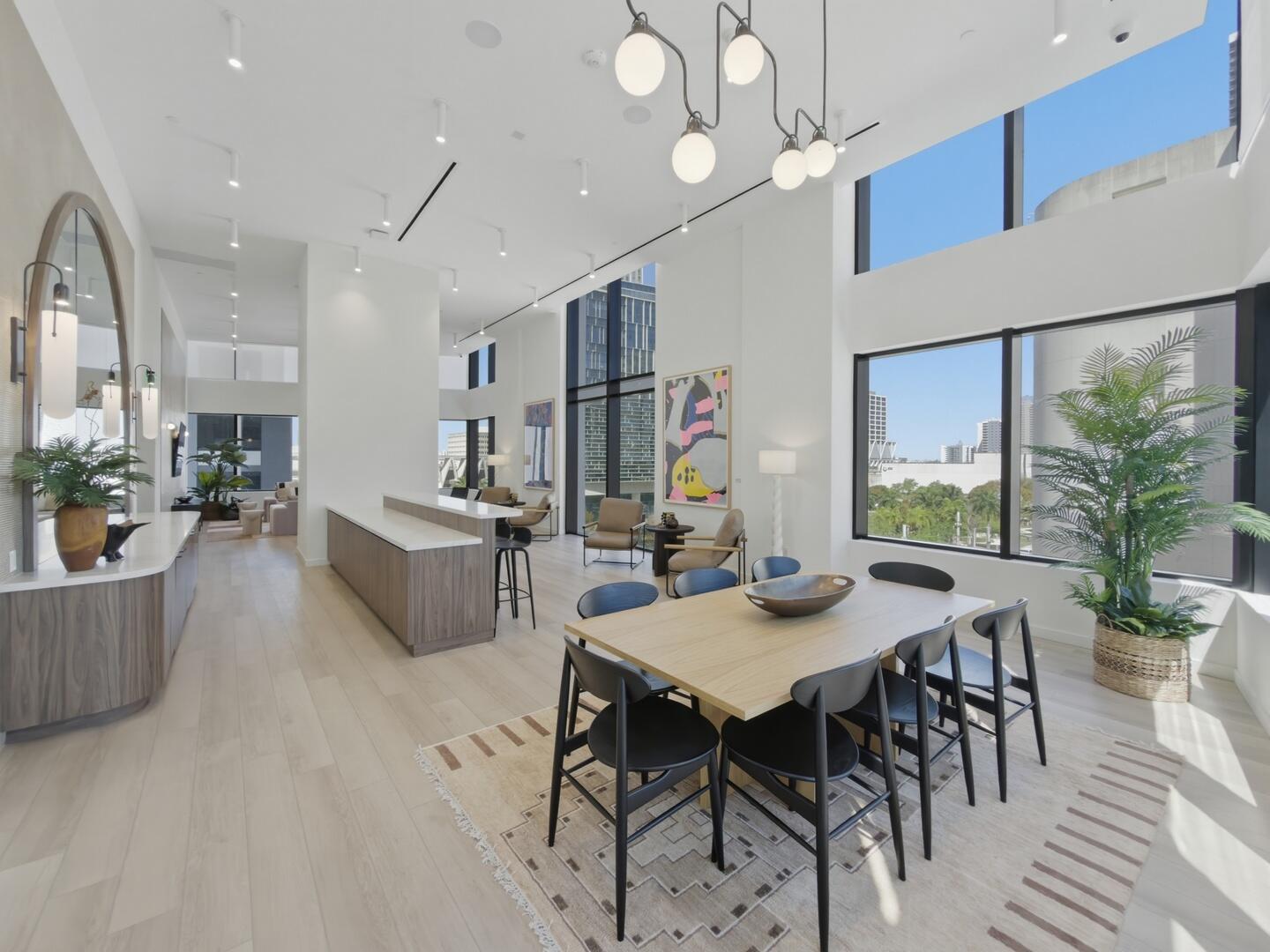 225 N Miami Avenue Unit: 2002