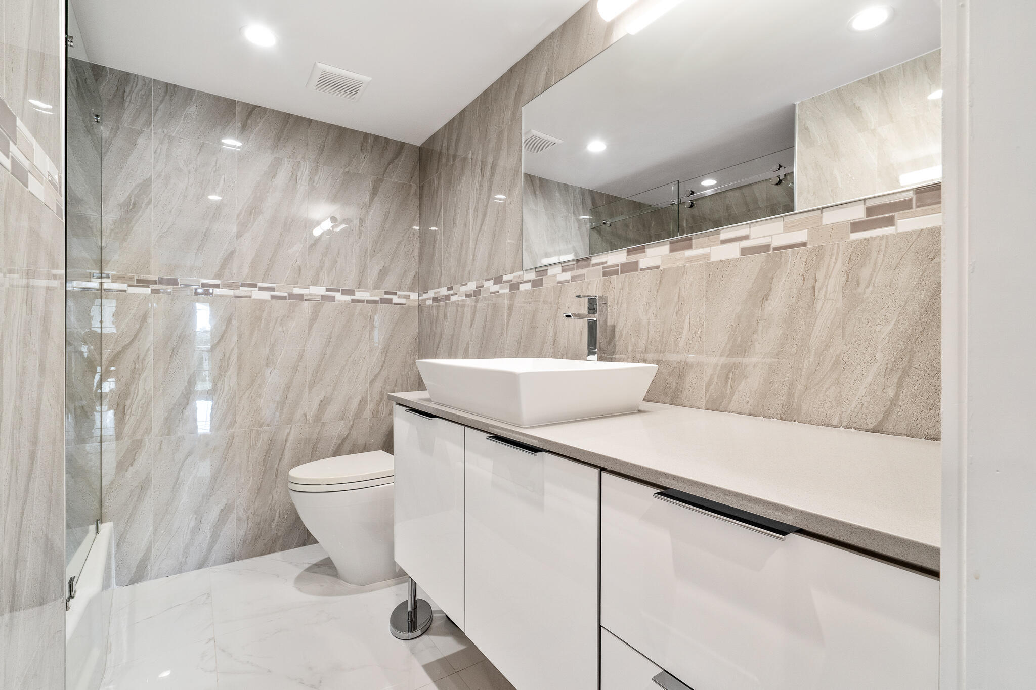 1111 S Ocean Boulevard 5200