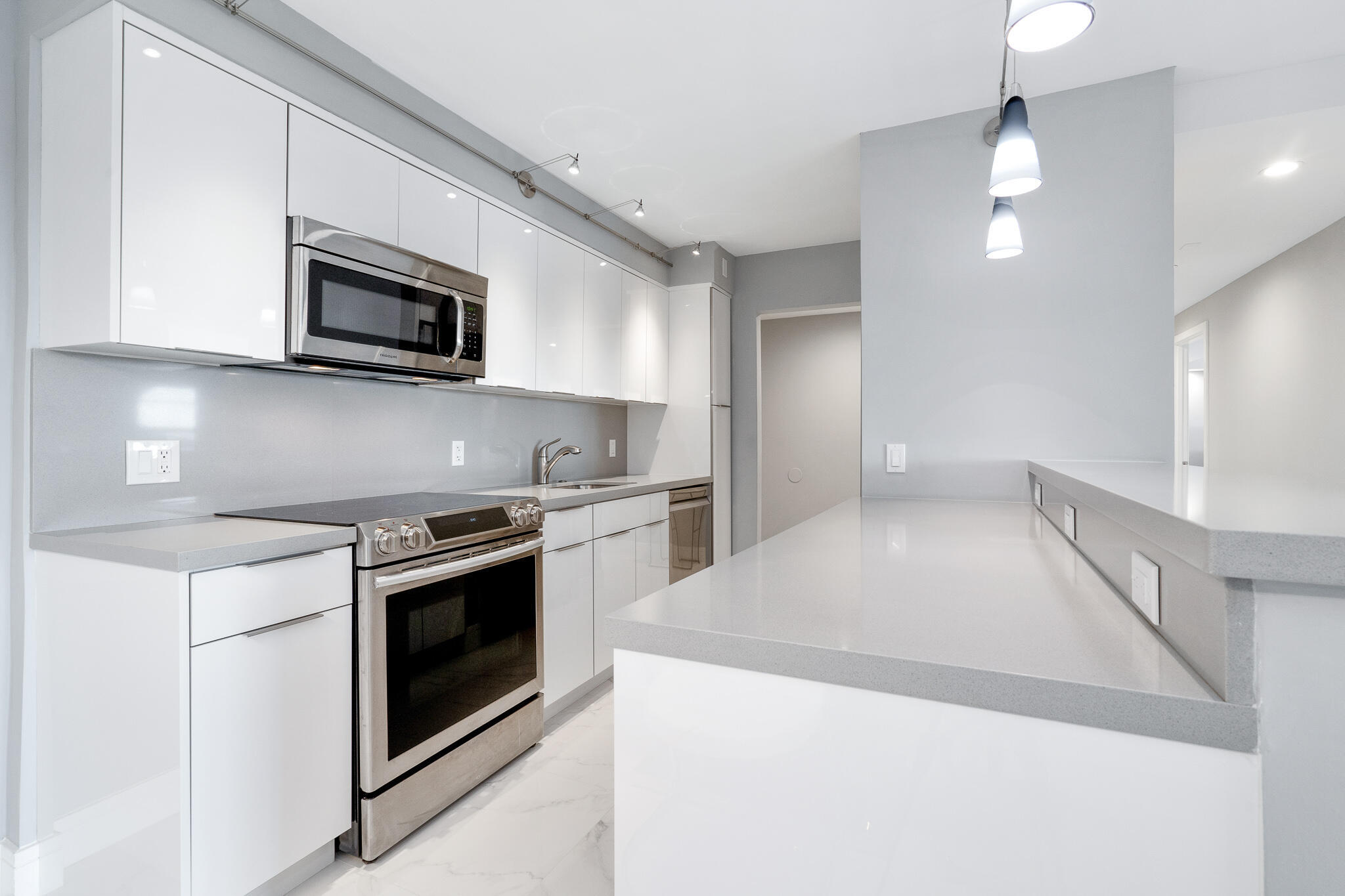 1111 S Ocean Boulevard 5200