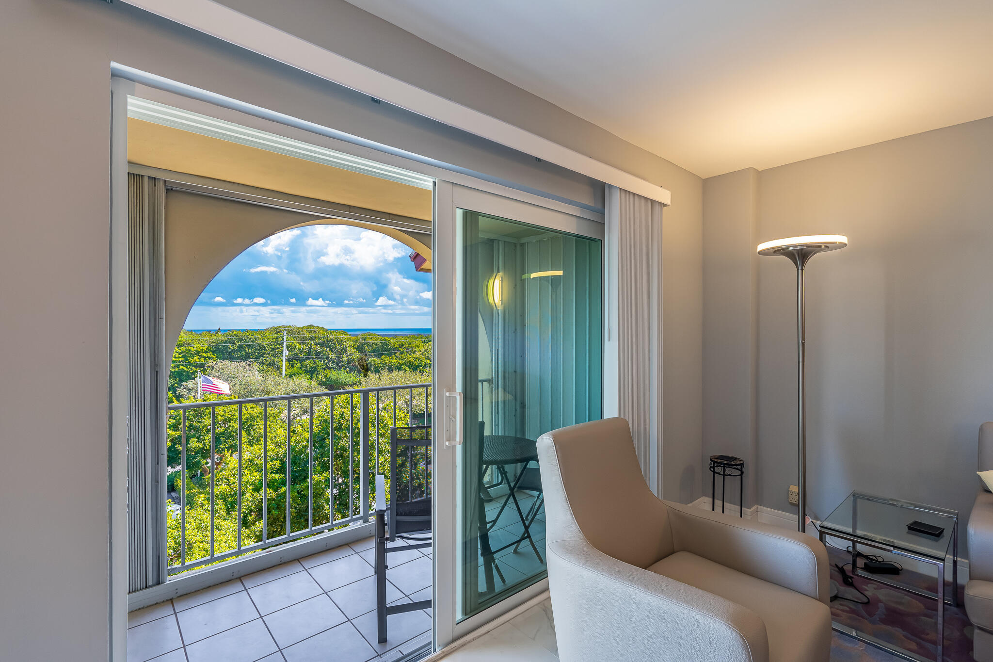 1111 S Ocean Boulevard 5200