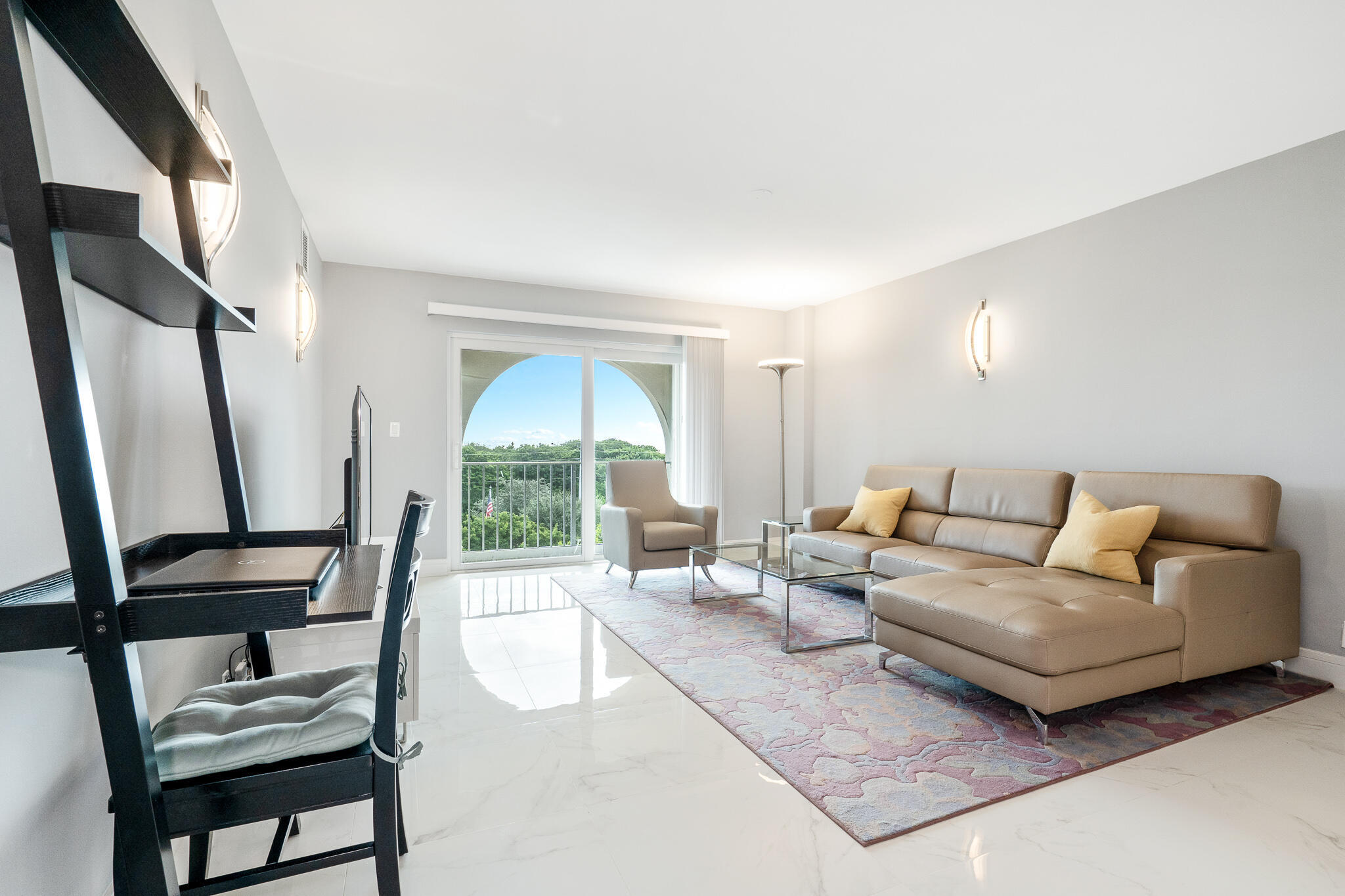 1111 S Ocean Boulevard 5200