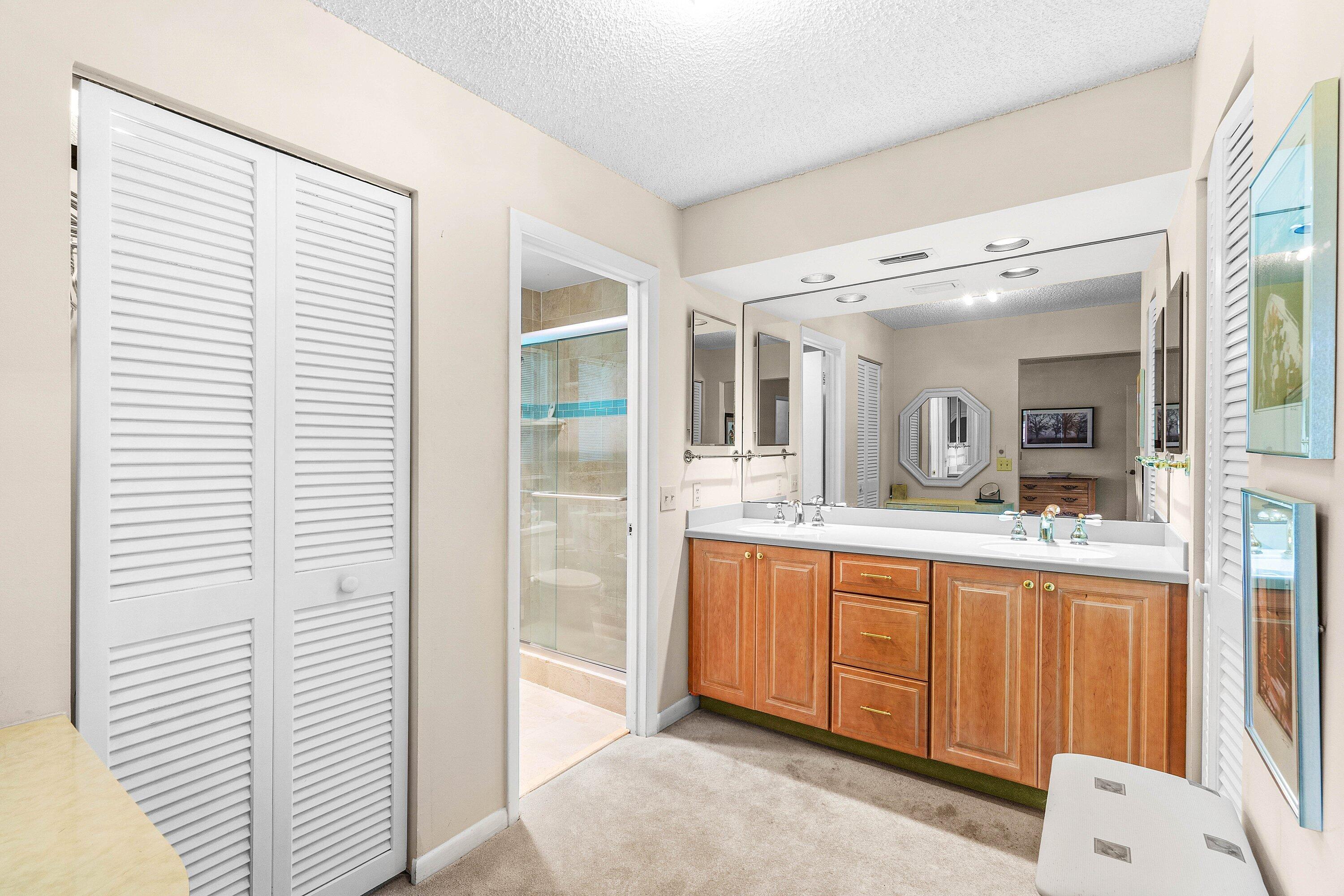 7809 Lakeside Boulevard 4