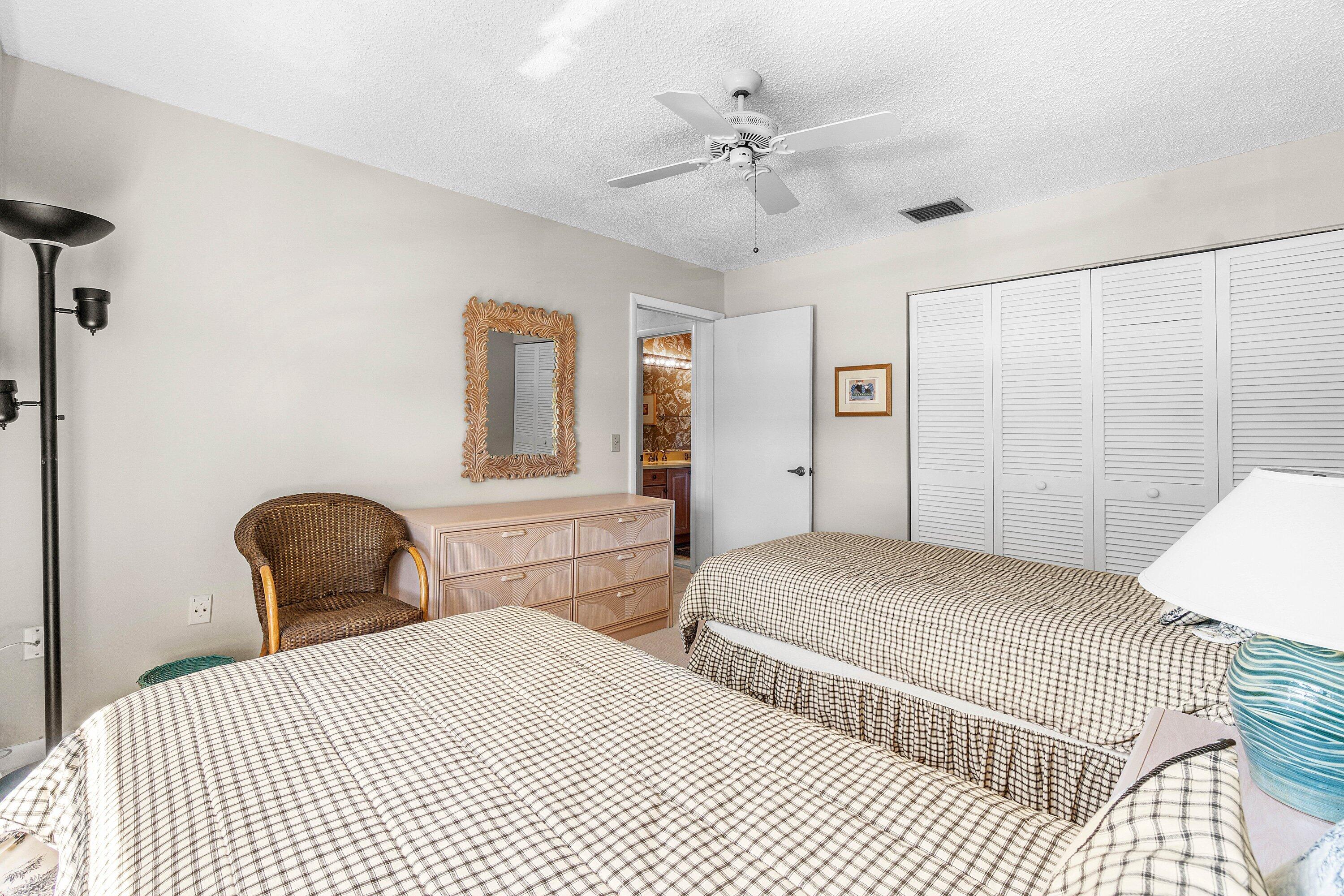 7809 Lakeside Boulevard 4