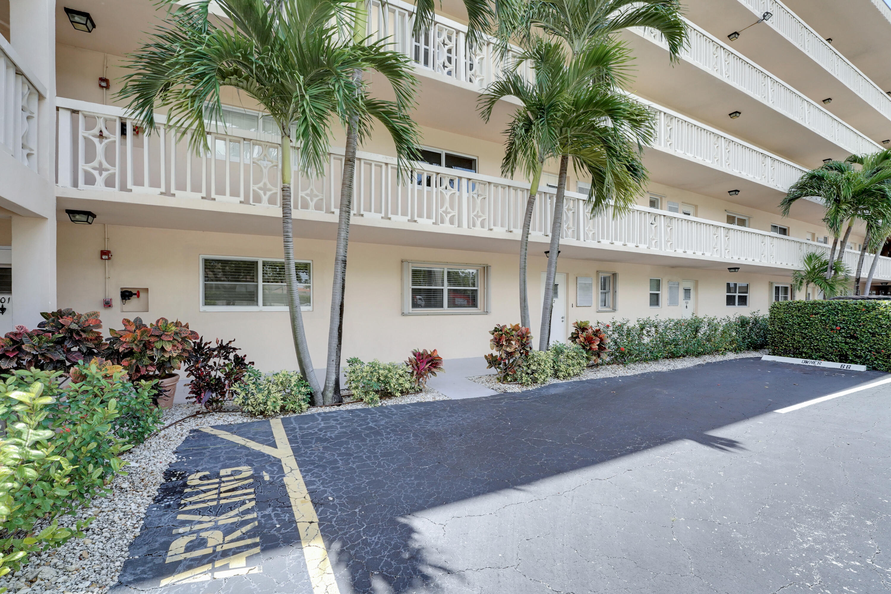 750 NE Spanish River Boulevard 102