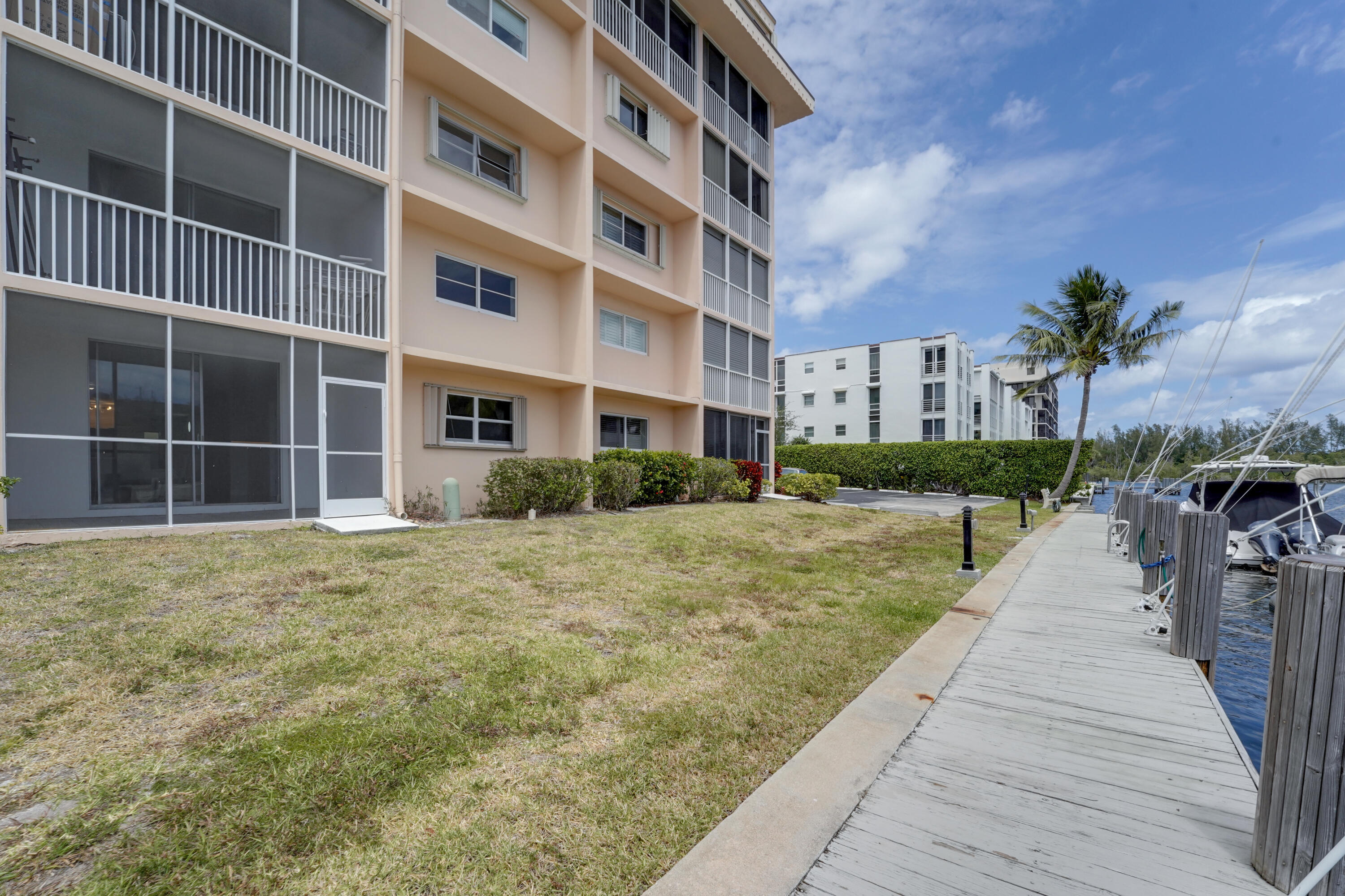 750 NE Spanish River Boulevard 102
